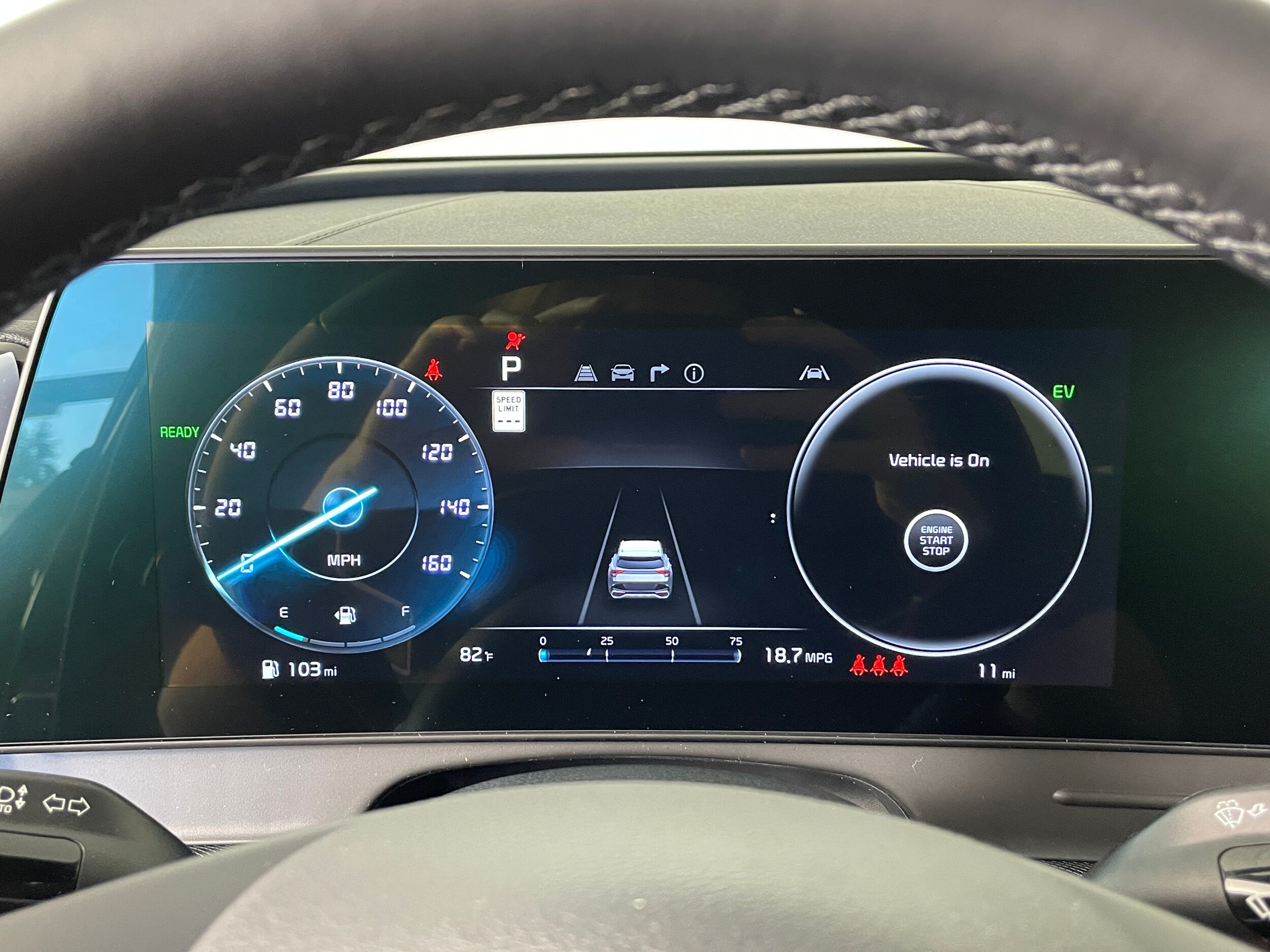 2025 Kia Sportage Hybrid photo 2