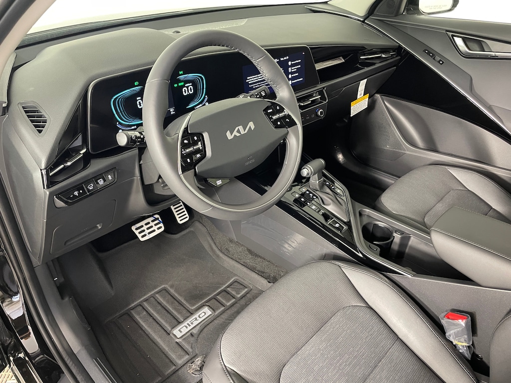 New 2026 Kia Niro SX Touring SUV