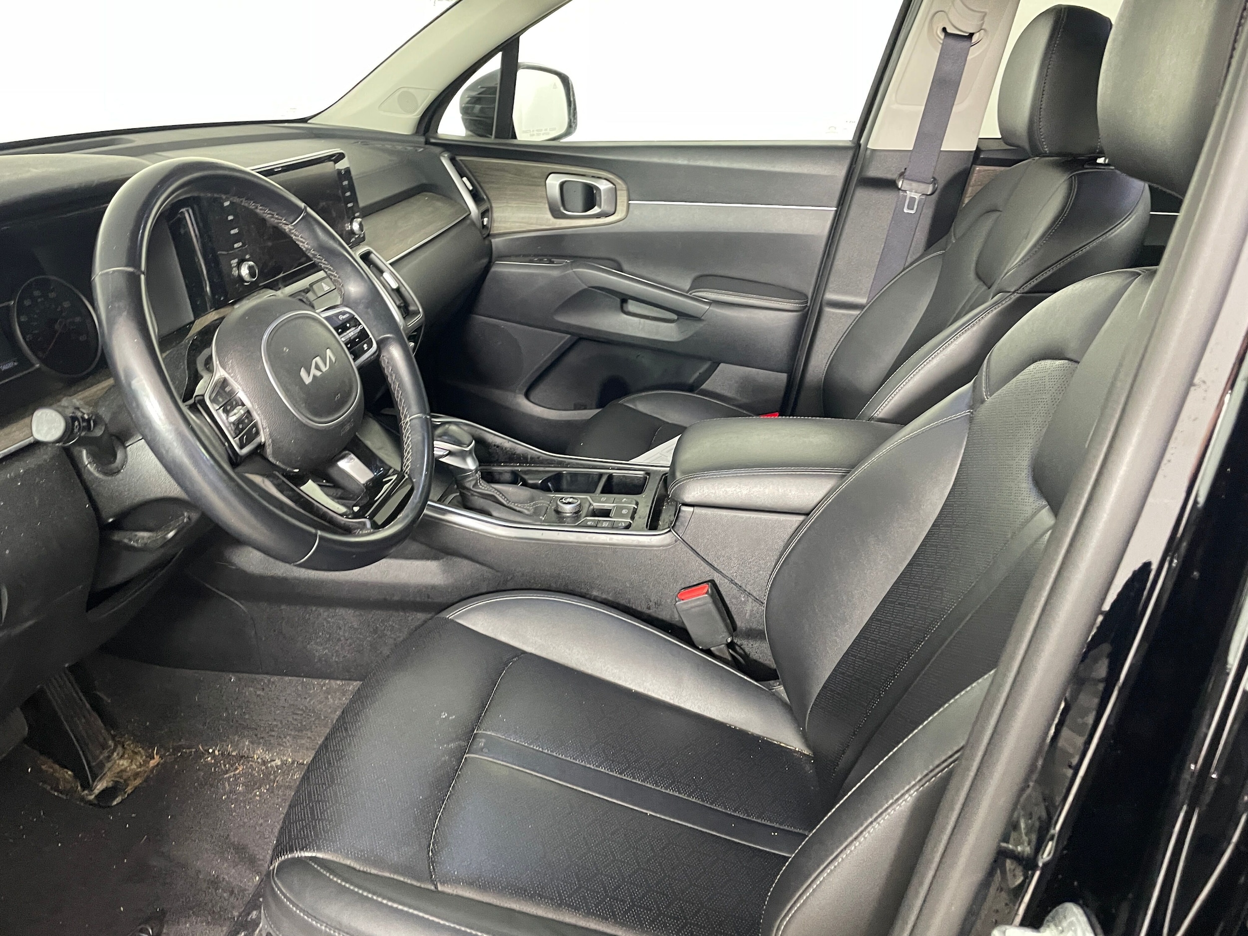 2023 Kia Sorento EX photo 2