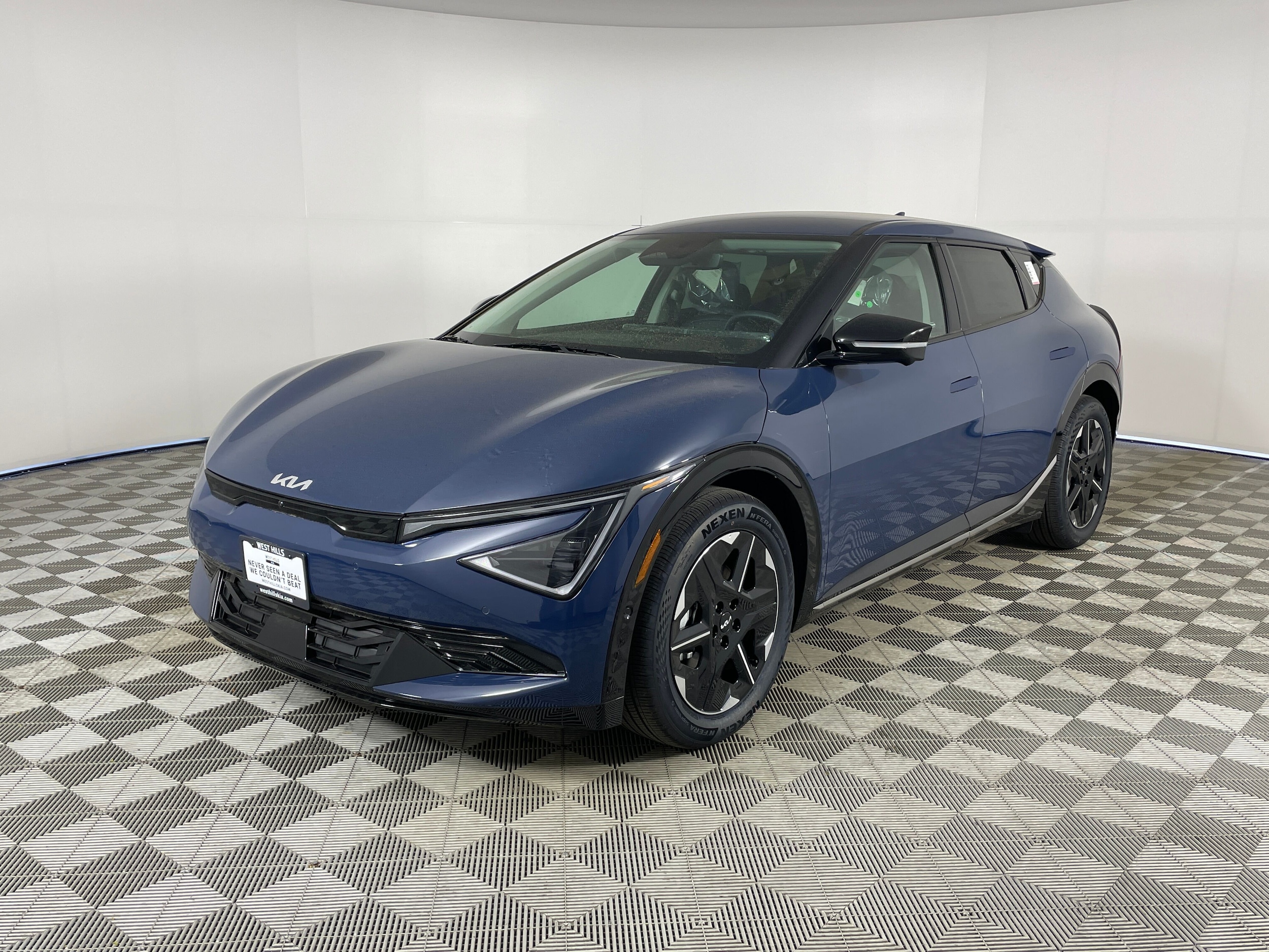 2025 Kia EV6 Wind's photo