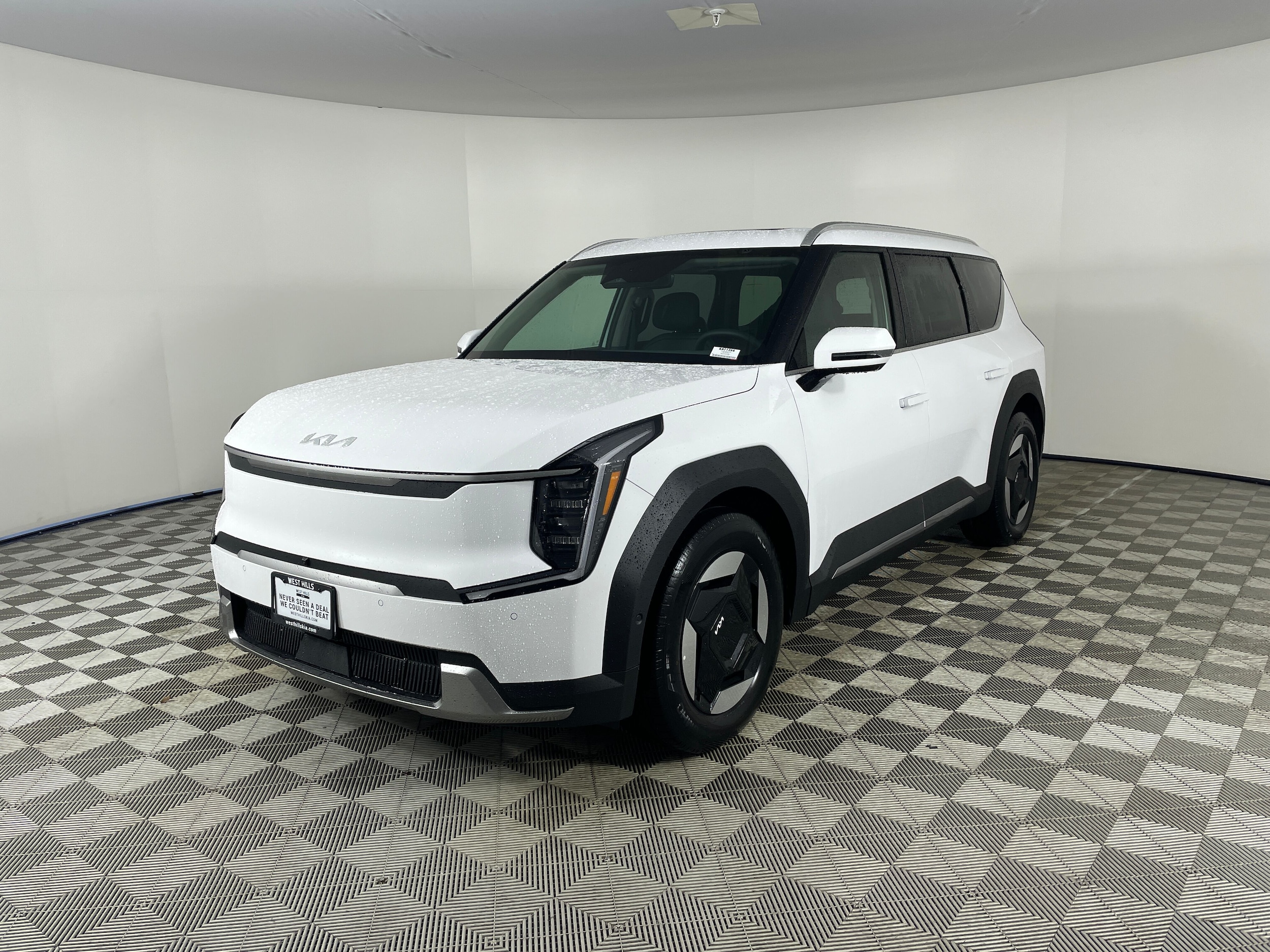 2026 Kia EV9 Wind's photo