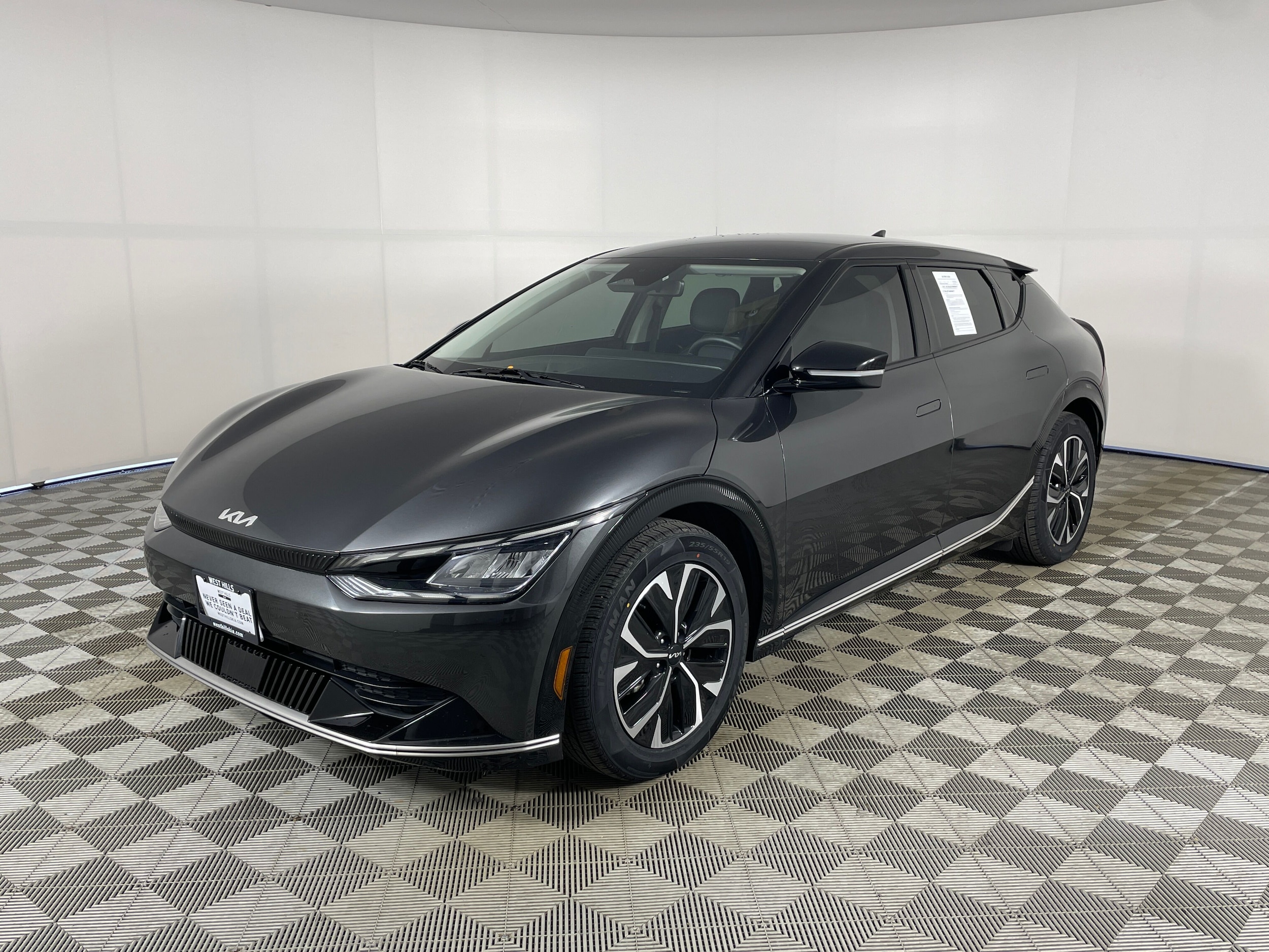 2022 Kia EV6 Wind AWD's photo