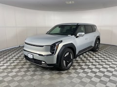 2026 Kia EV9 Light Long Range SUV