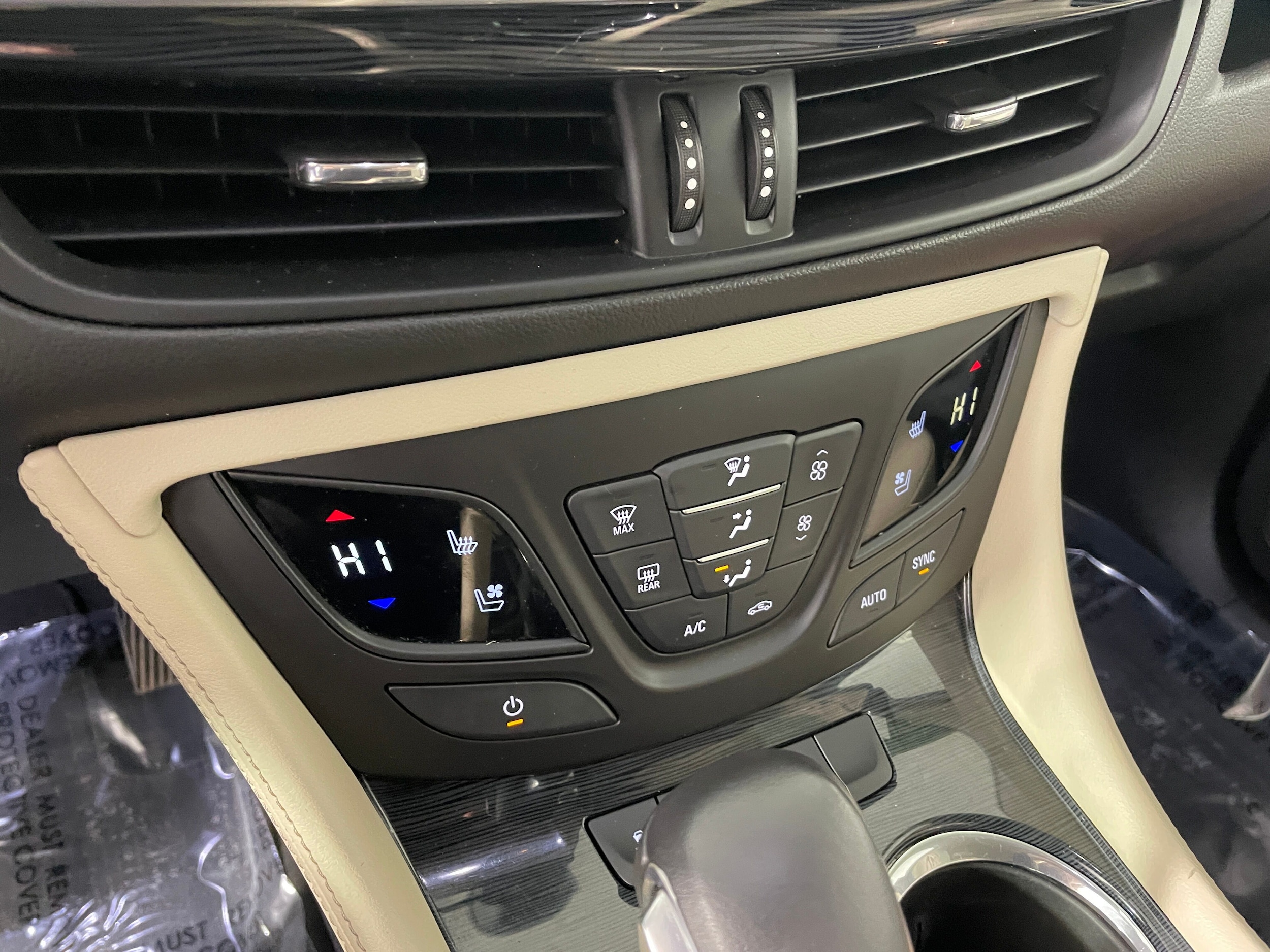 2017 Buick Envision Premium II photo 3