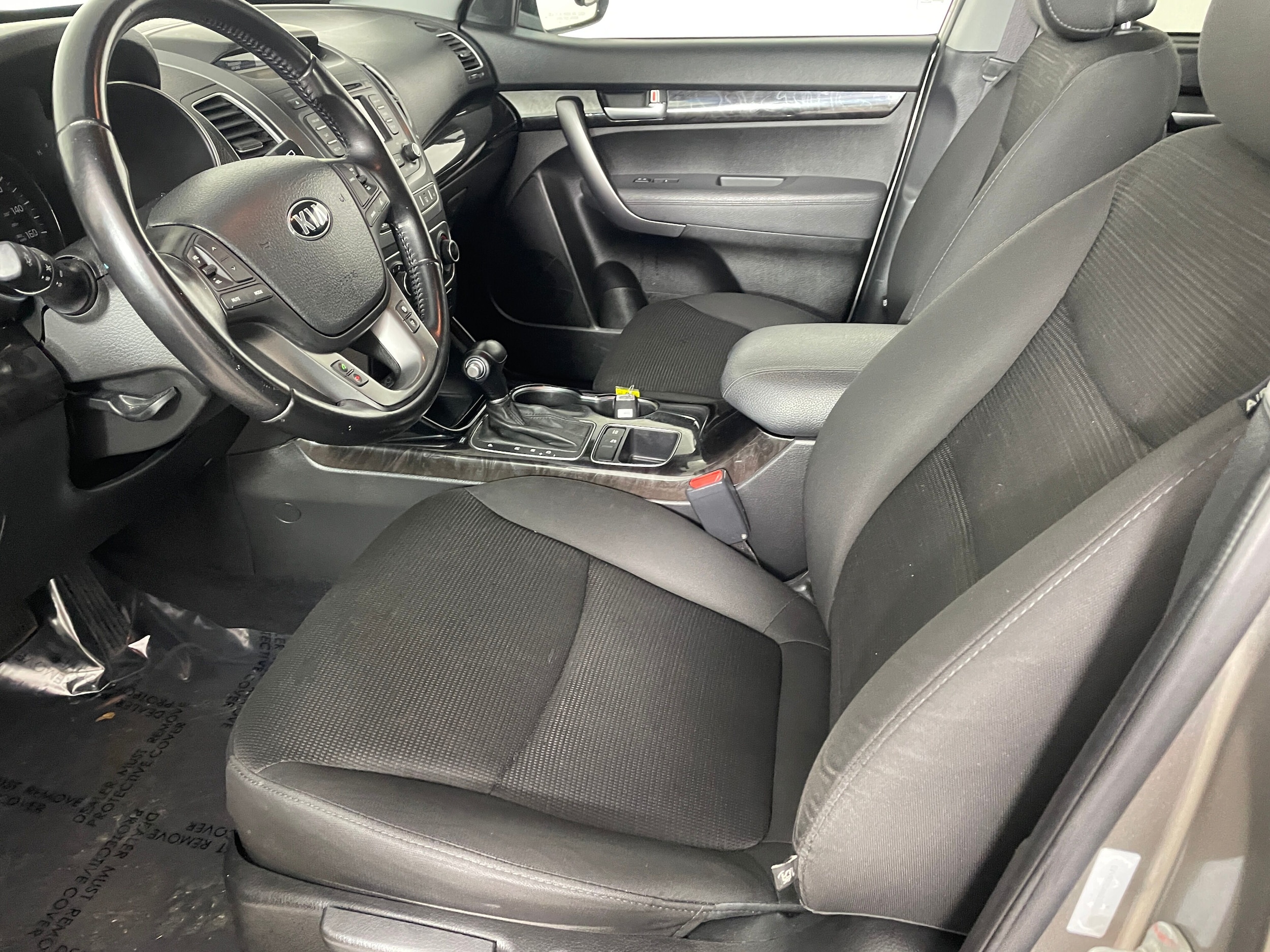 Used 2014 Kia Sorento LX with VIN 5XYKTCA62EG484095 for sale in Bremerton, WA