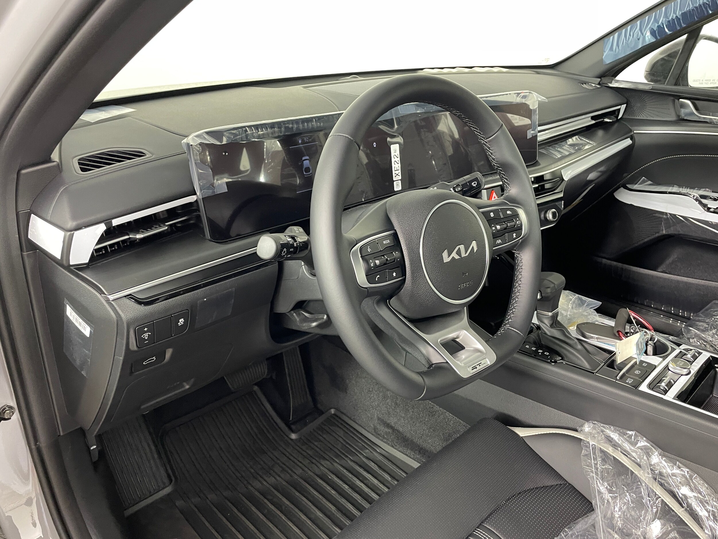 2026 Kia K5 GT-Line photo 2