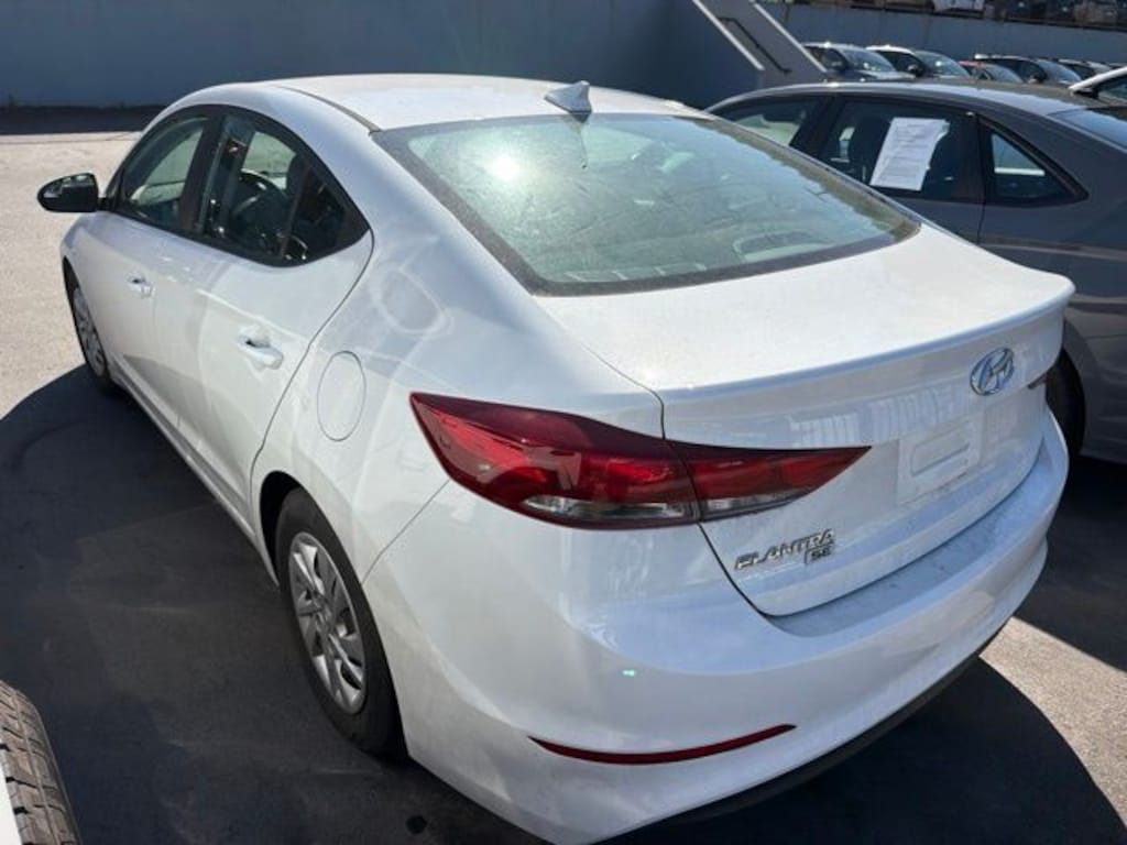 Used 2018 Hyundai Elantra SE Sedan
