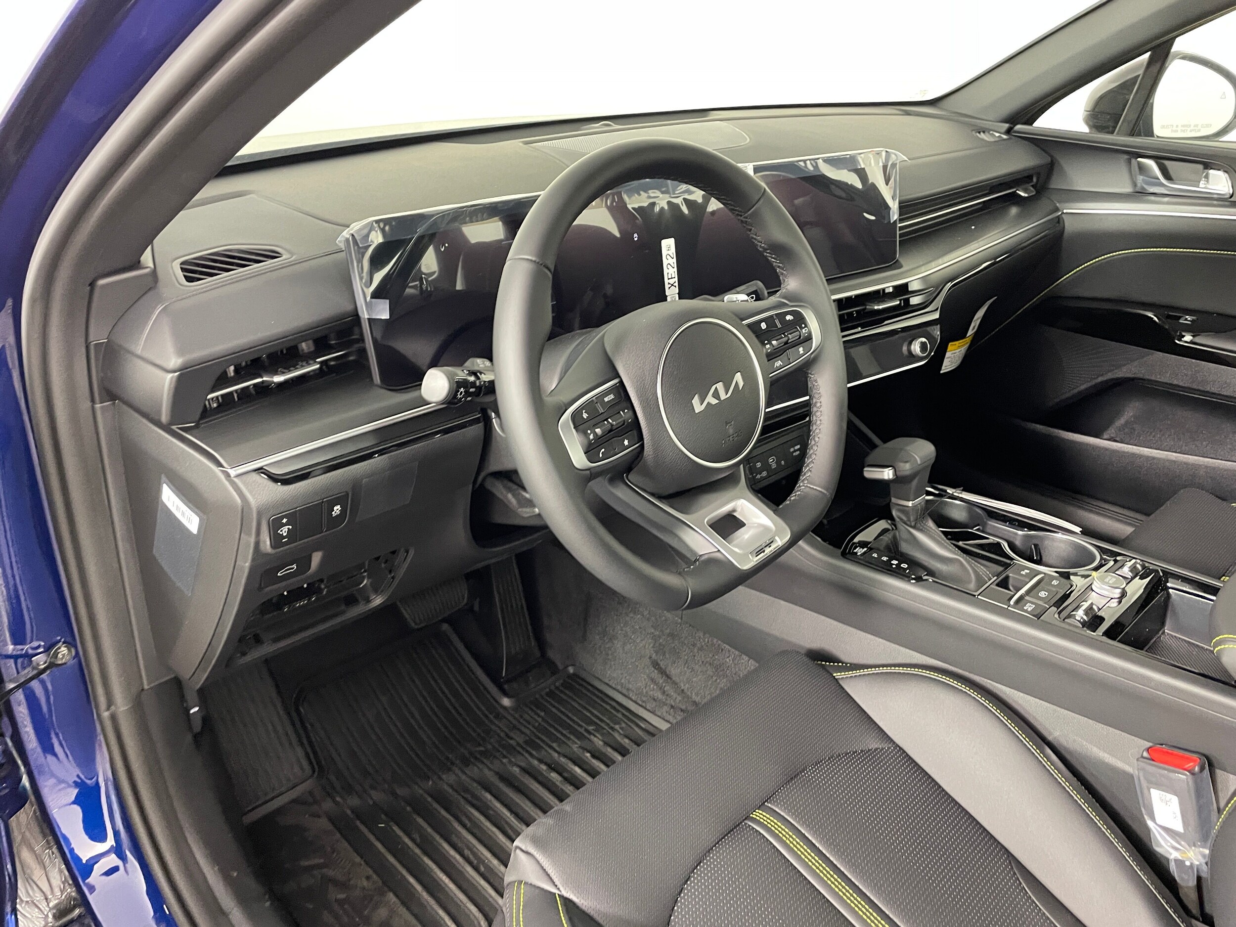 2026 Kia K5 GT photo 2