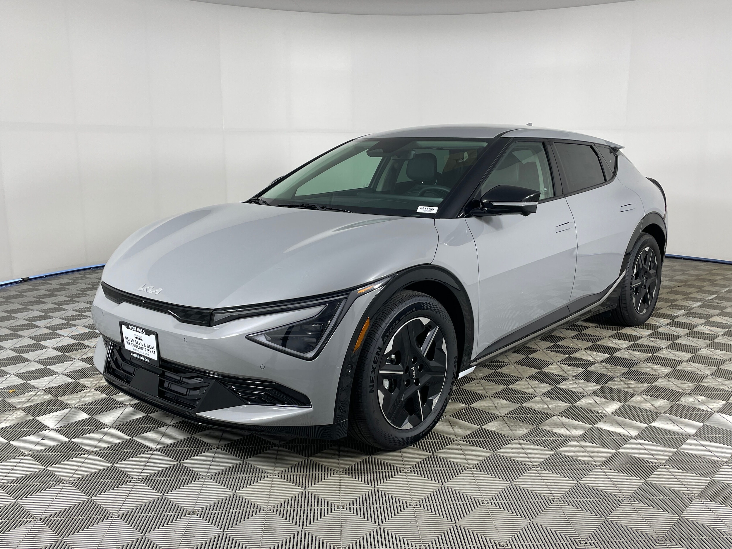 2025 Kia EV6 Wind's photo