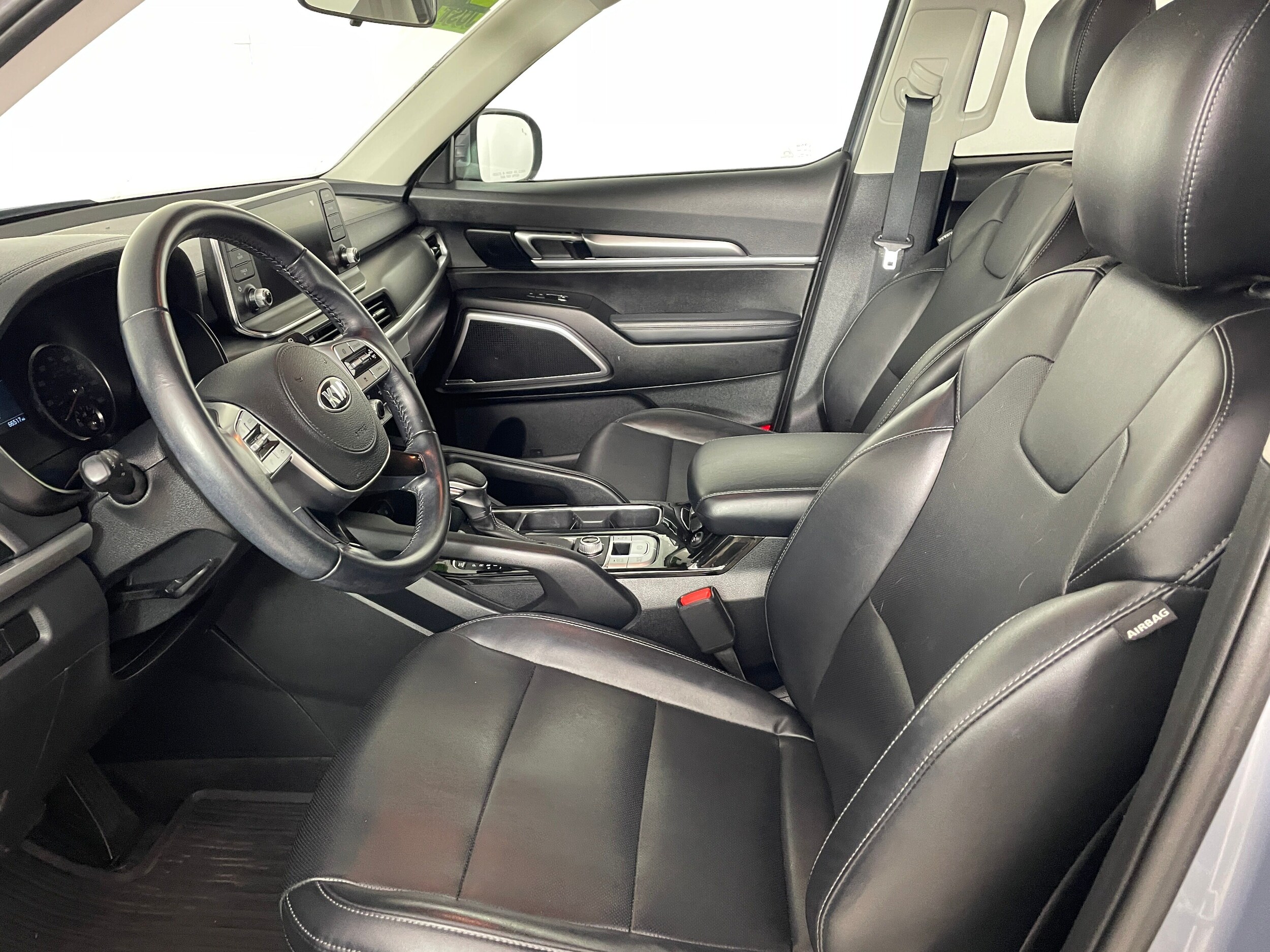 2021 Kia Telluride LX photo 2