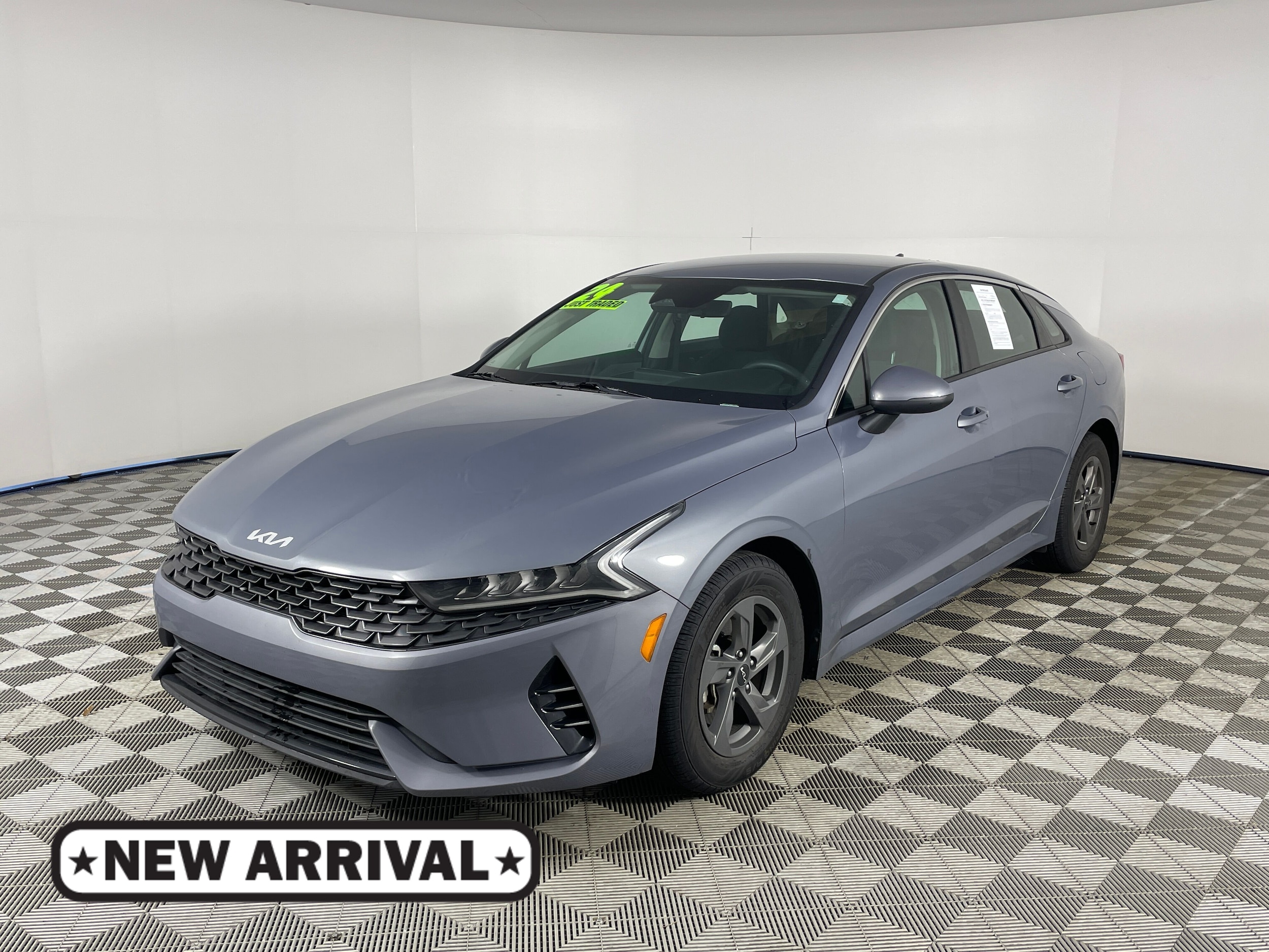 2024 Kia K5 LXS's photo