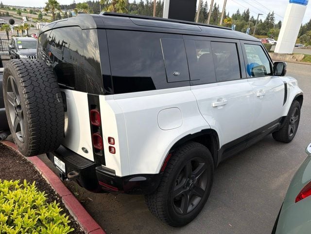 2023 Land Rover Defender X-Dynamic SE photo 3