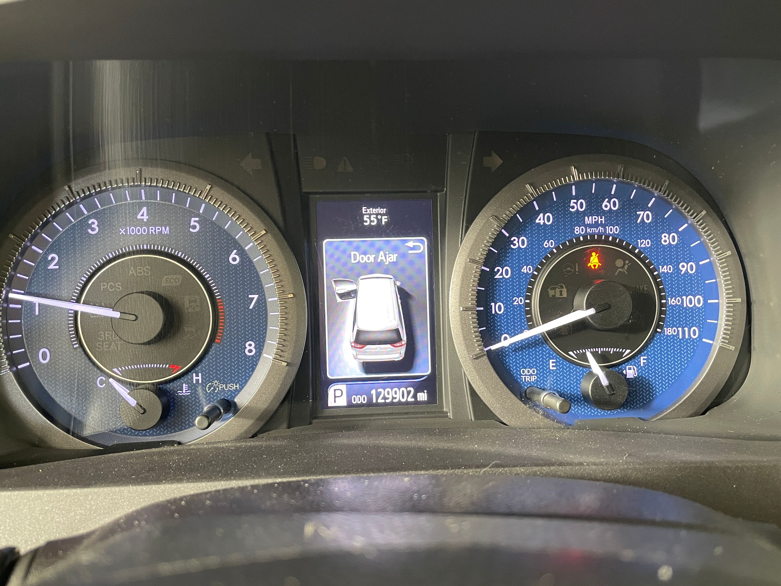 2018 Toyota Sienna LE photo 4