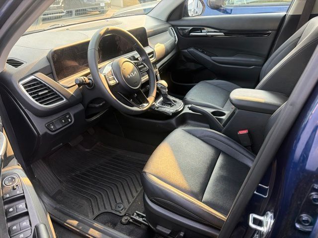 Photo 8