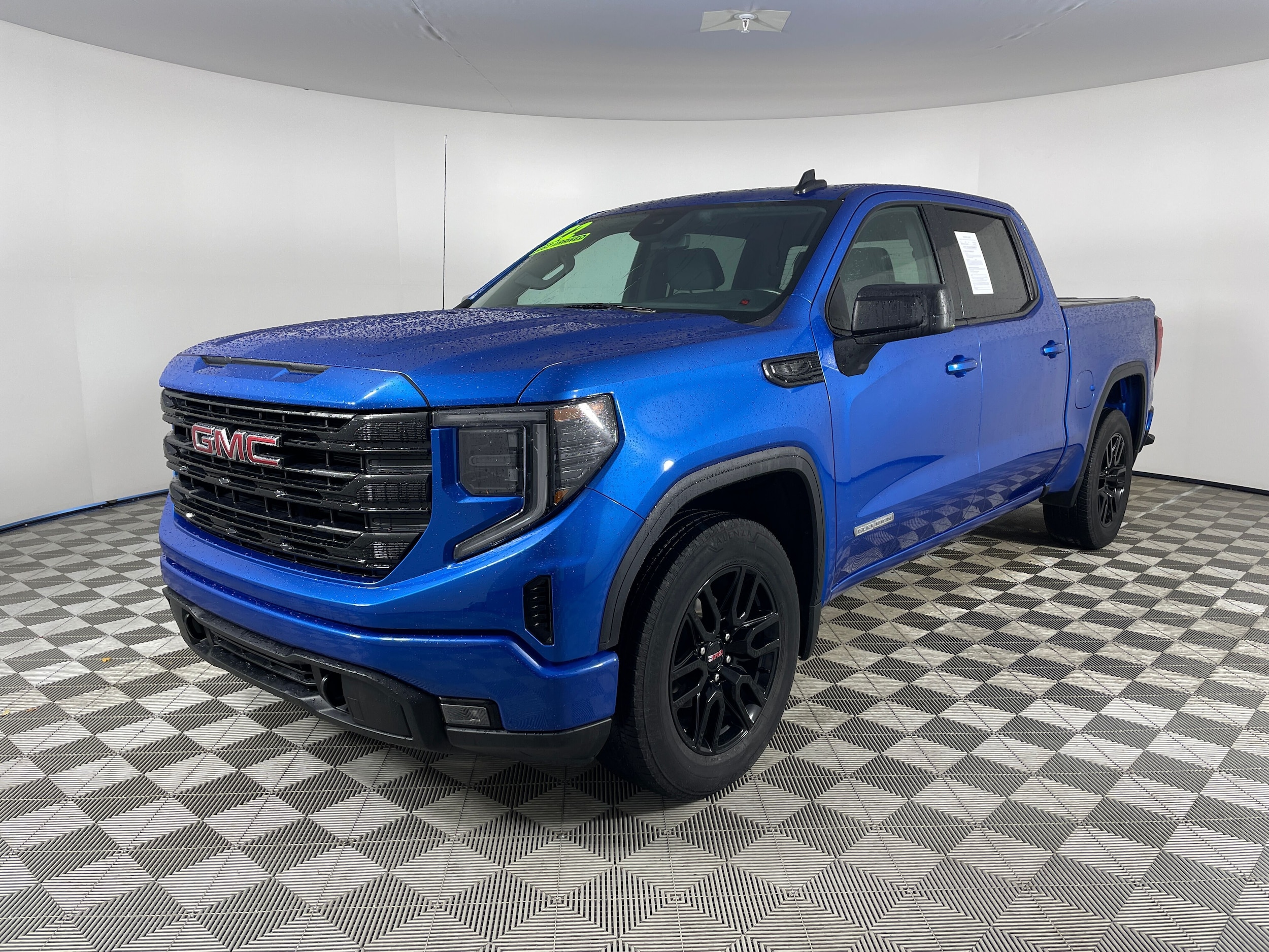 2022 GMC Sierra 1500 Elevation's photo