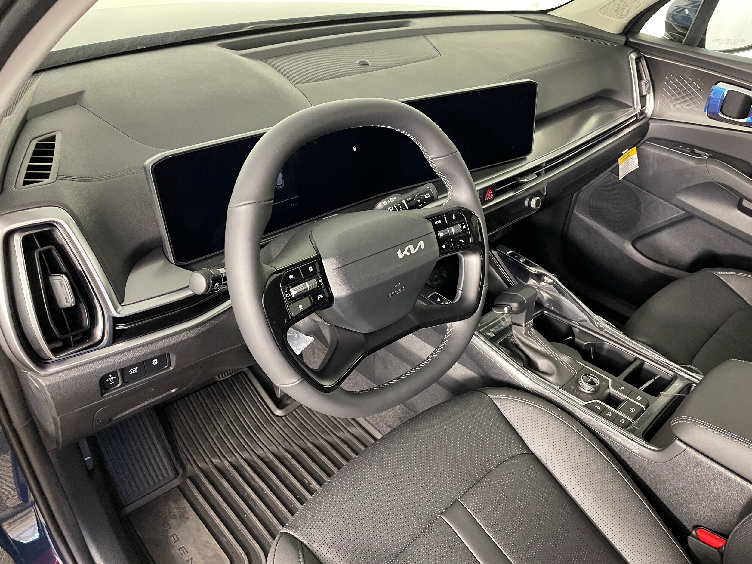 2026 Kia Sorento EX photo 2