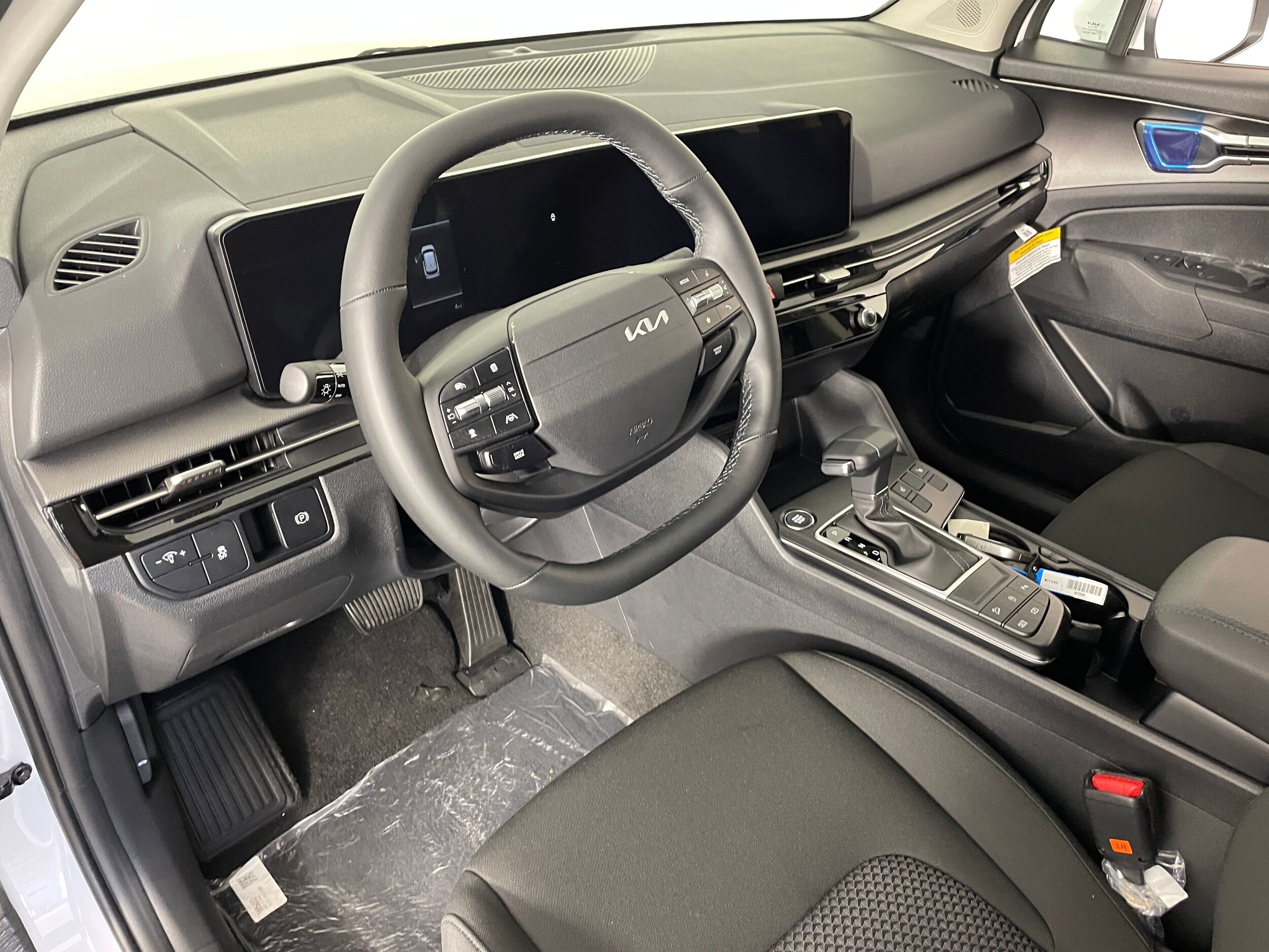 2026 Kia Sportage LX photo 2