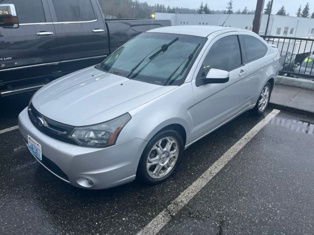 Used 2009 Ford Focus SE Coupe