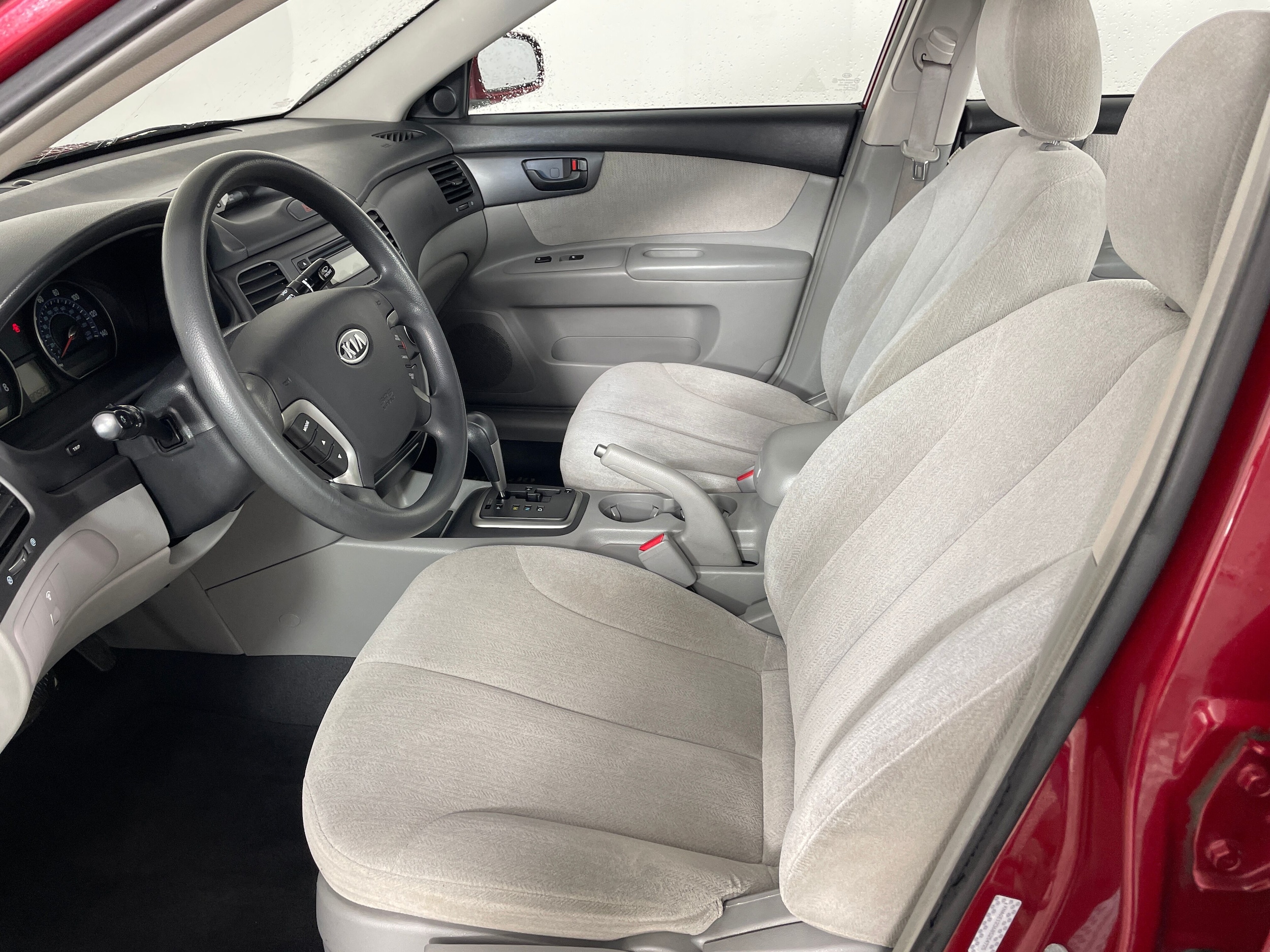 Used 2008 Kia Optima LX with VIN KNAGE123685254725 for sale in Bremerton, WA