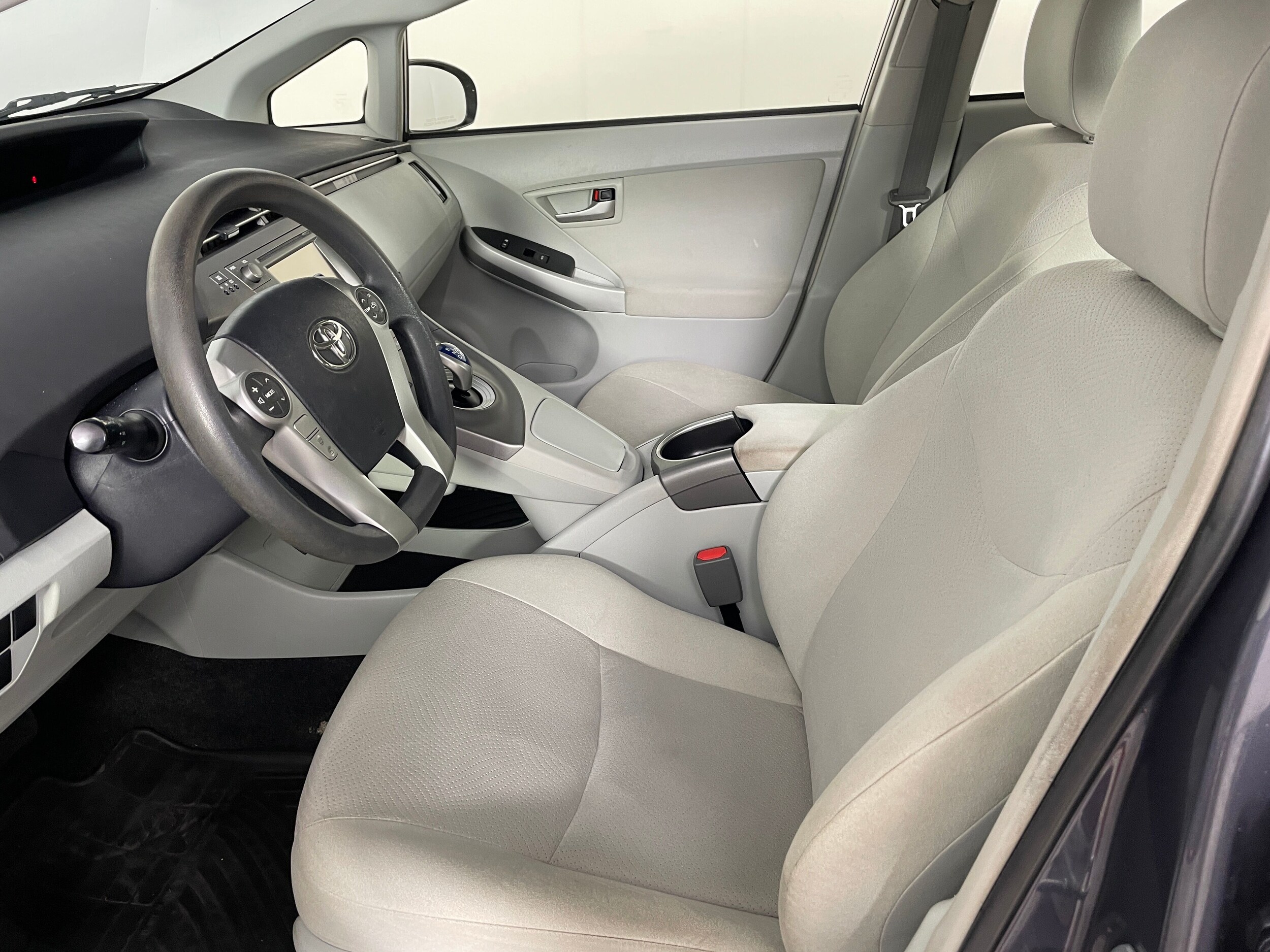 2015 Toyota Prius Persona Series photo 2