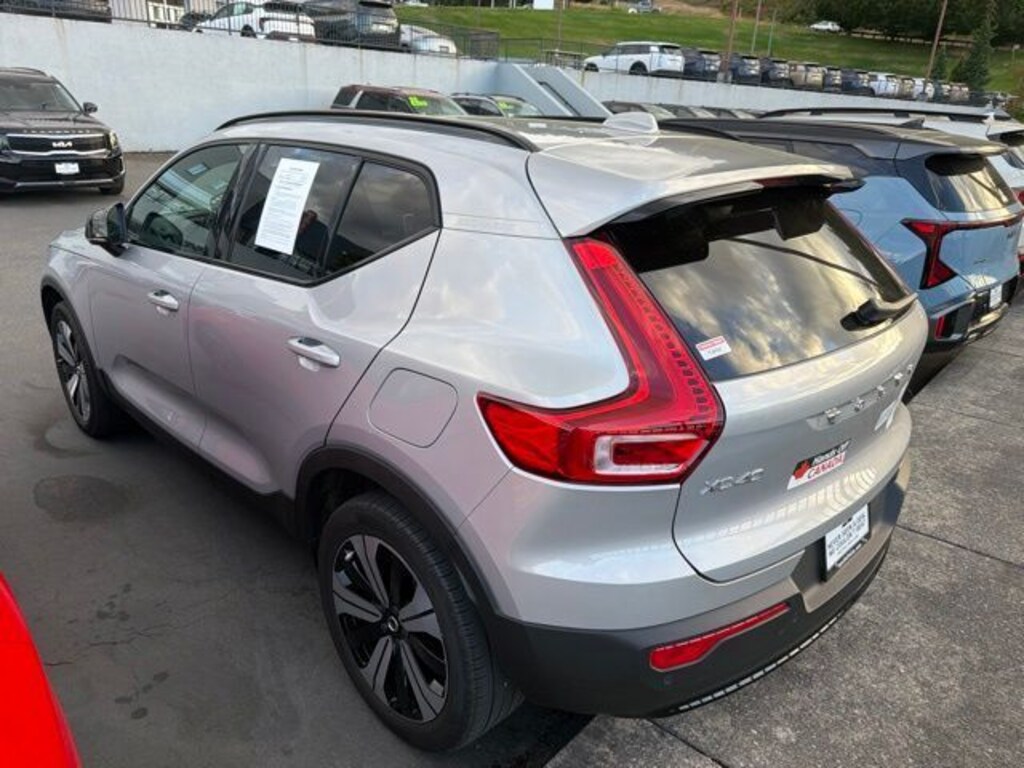 Used 2023 Volvo XC40 Recharge Pure Electric Twin Core SUV