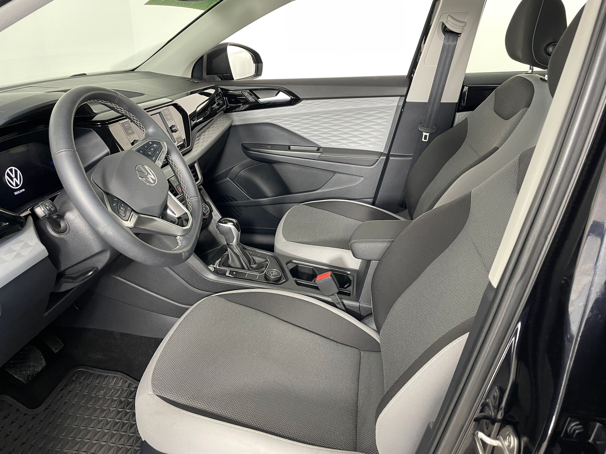 2024 Volkswagen Taos S photo 2