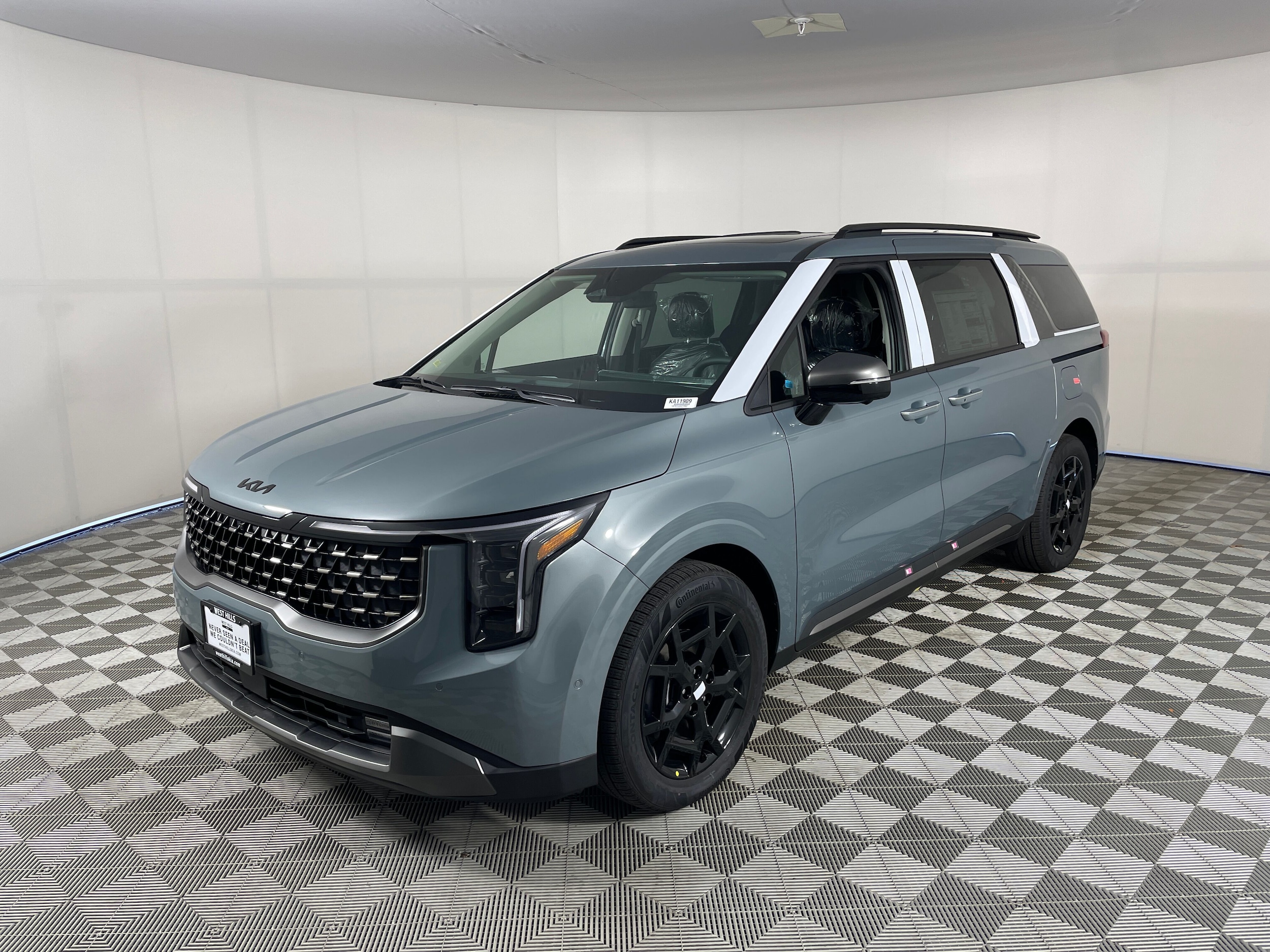 2027 Kia Carnival SX