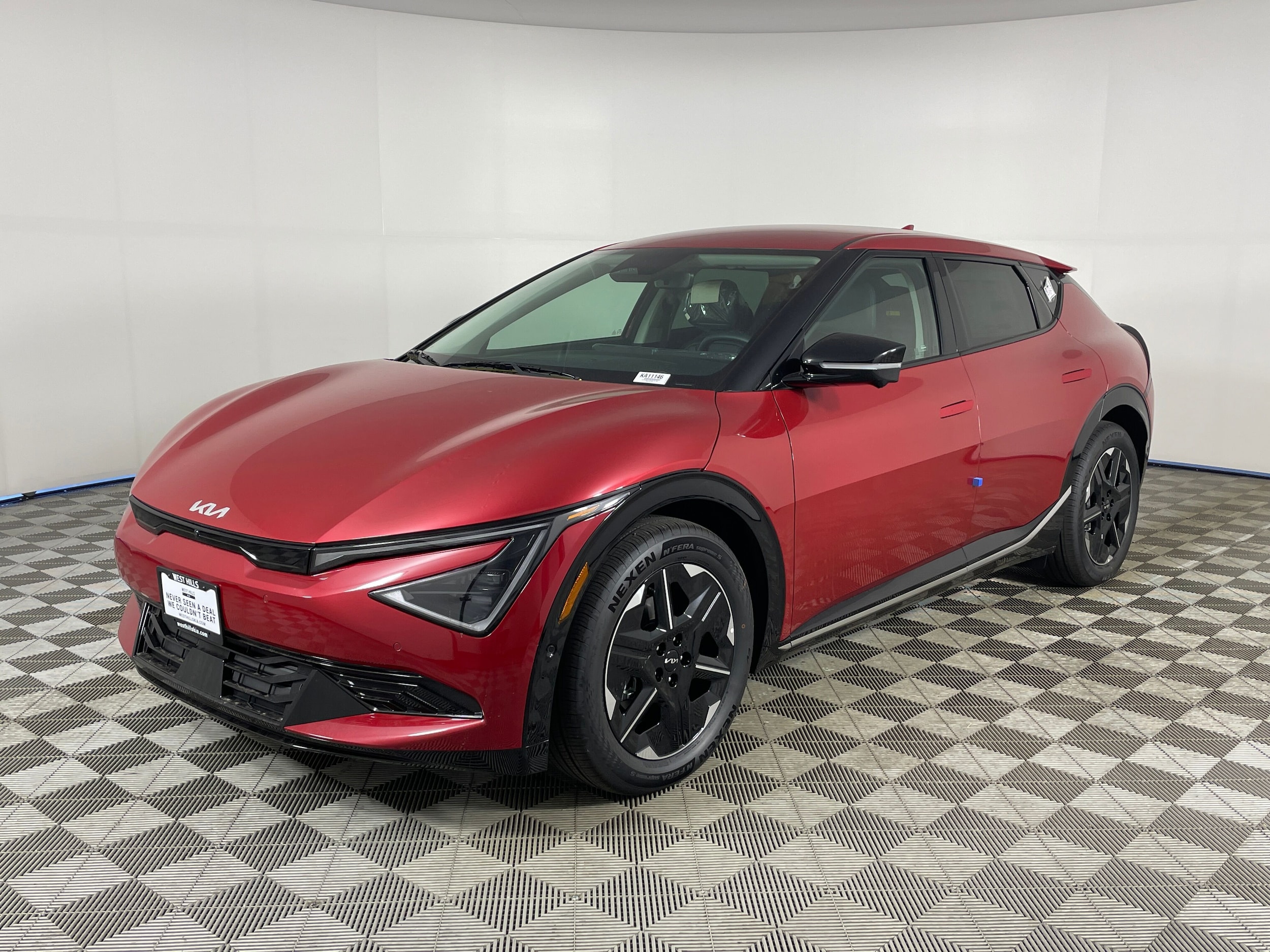 2025 Kia EV6 Wind's photo