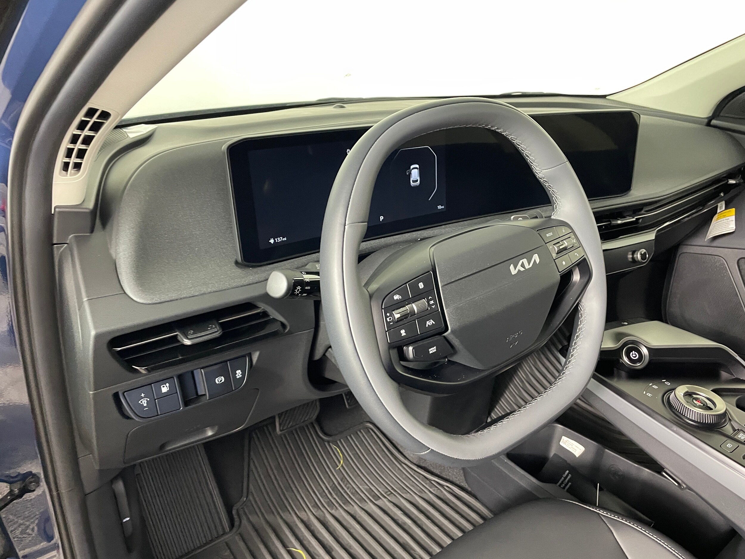 2025 Kia EV6 Light photo 2