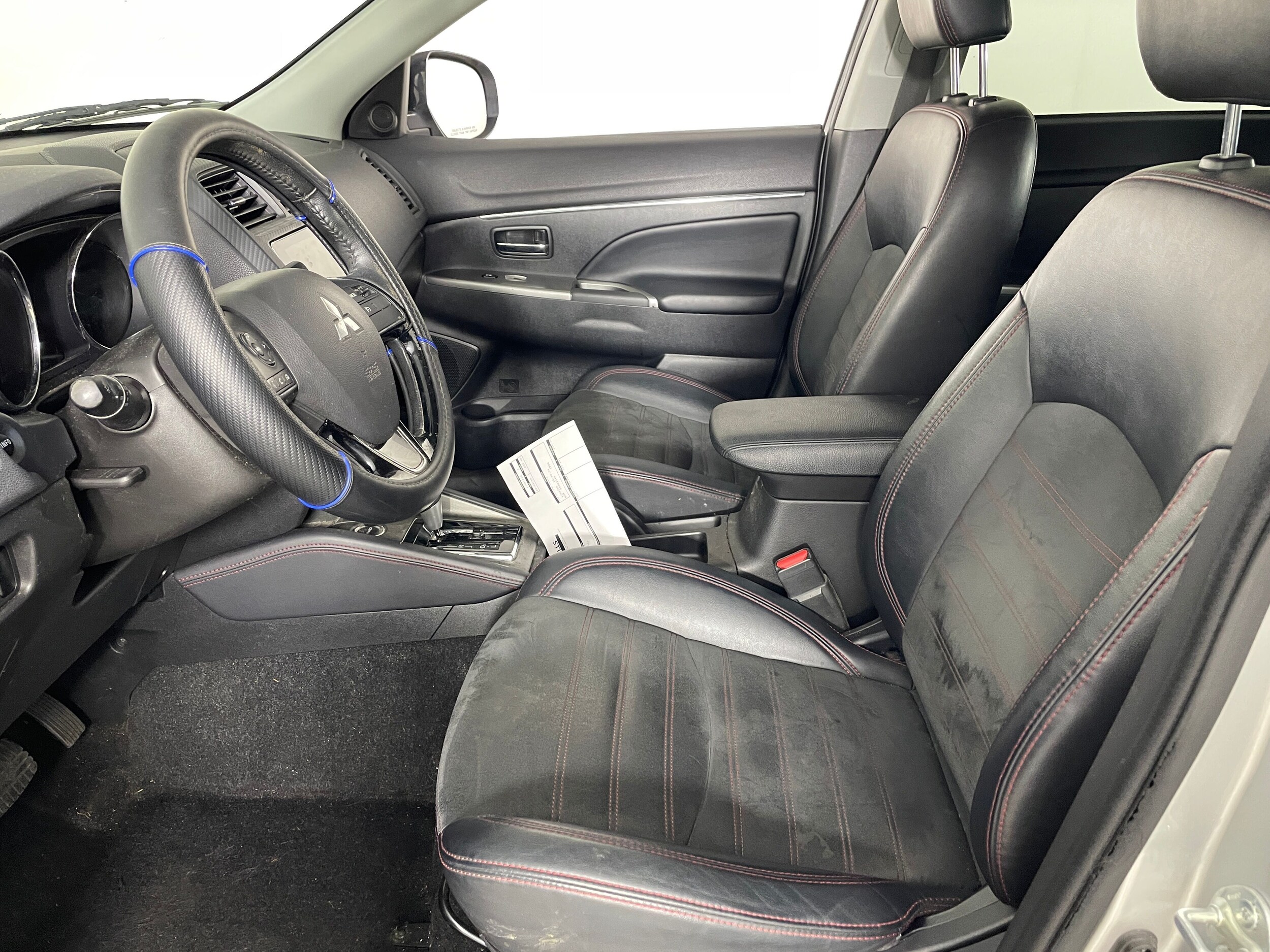 2018 Mitsubishi Outlander Sport SE photo 2
