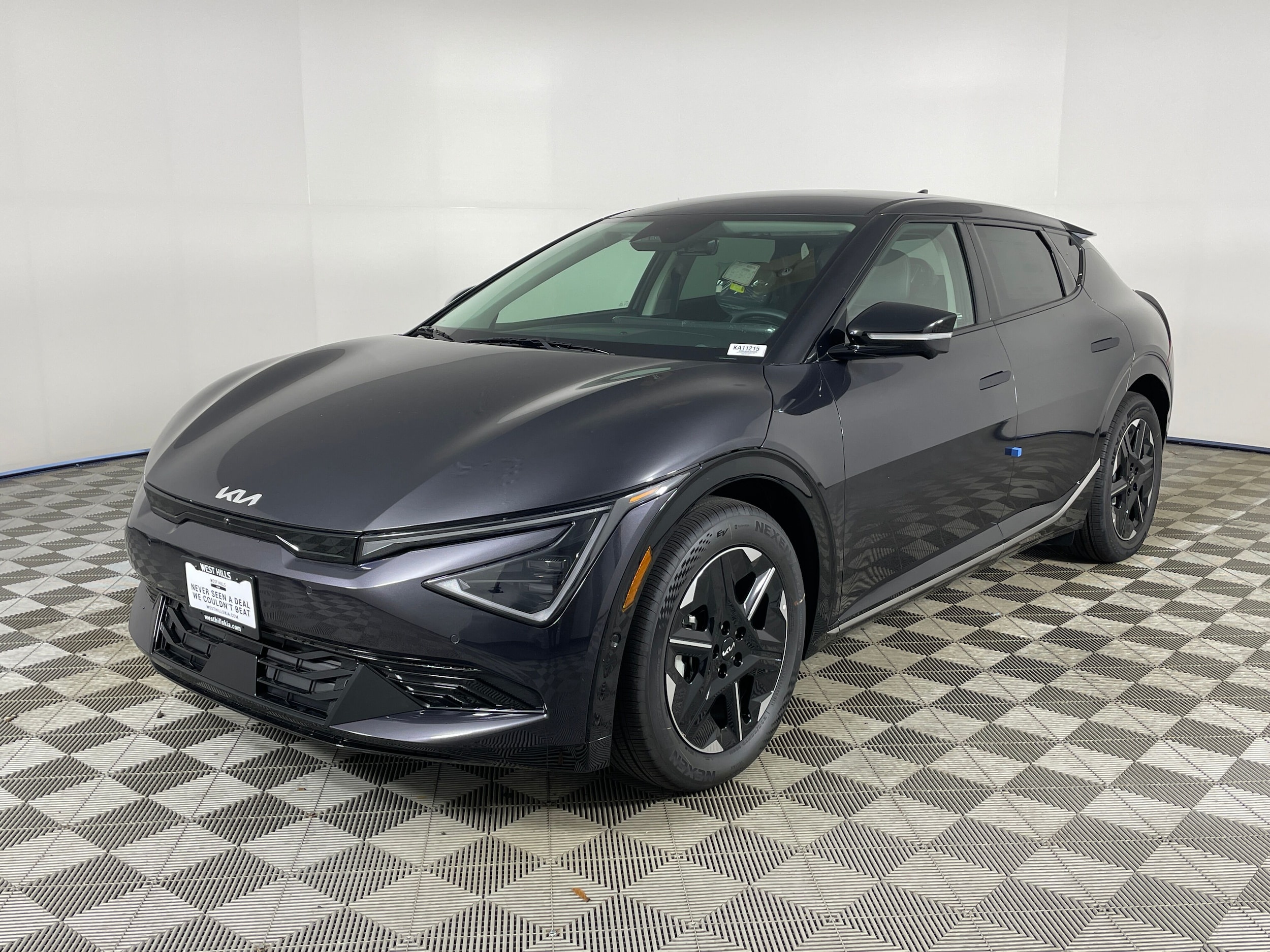 2025 Kia EV6 Wind's photo