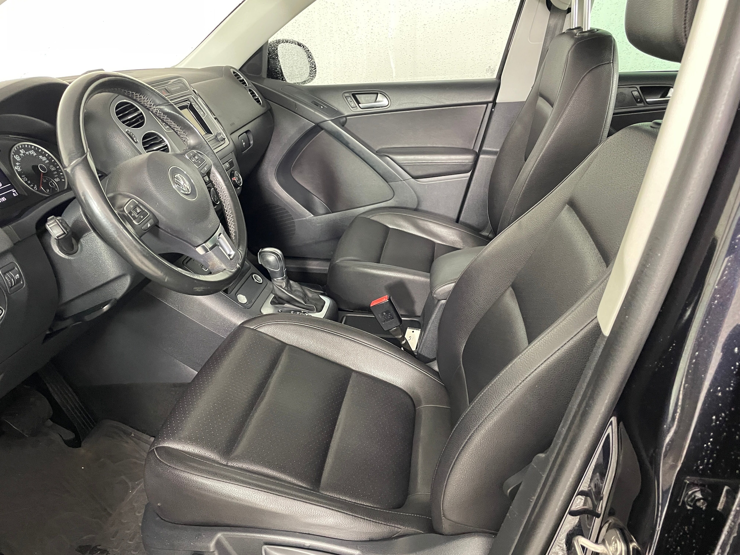 Used 2016 Volkswagen Tiguan S with VIN WVGAV7AXXGW513379 for sale in Bremerton, WA