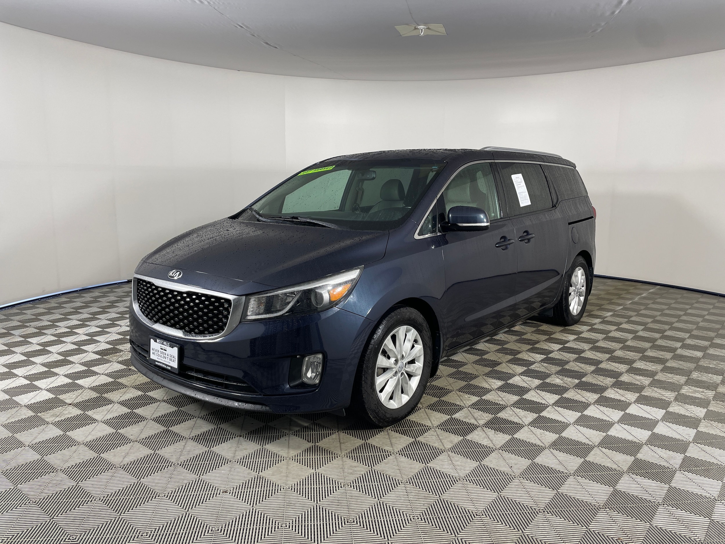 2016 Kia Sedona EX's photo