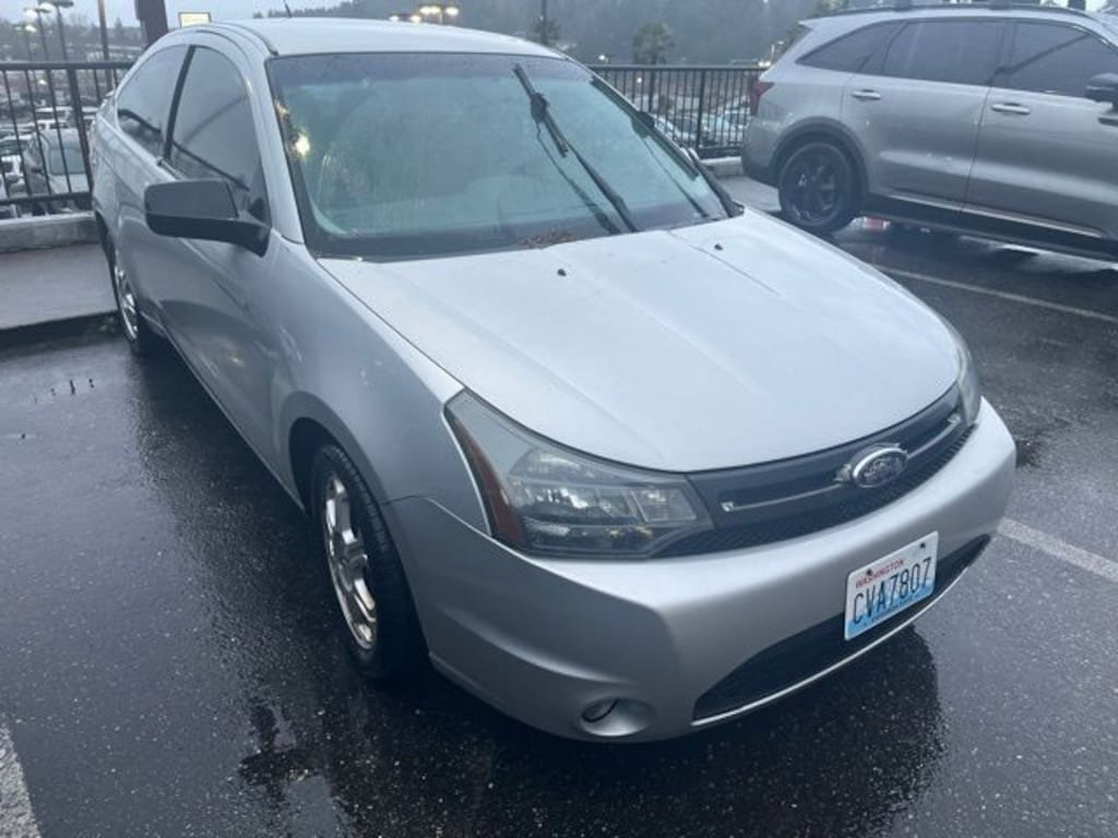 Used 2009 Ford Focus SE Coupe