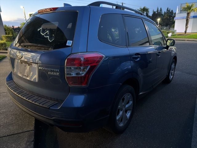 2016 Subaru Forester 2.5i Premium photo 5