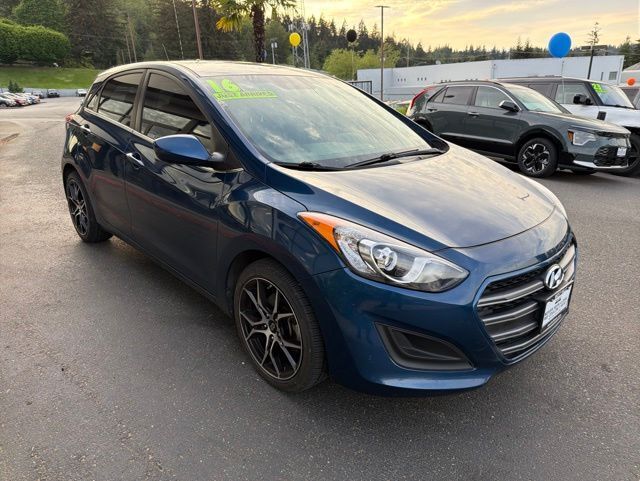 2016 Hyundai Elantra GT Base photo 5