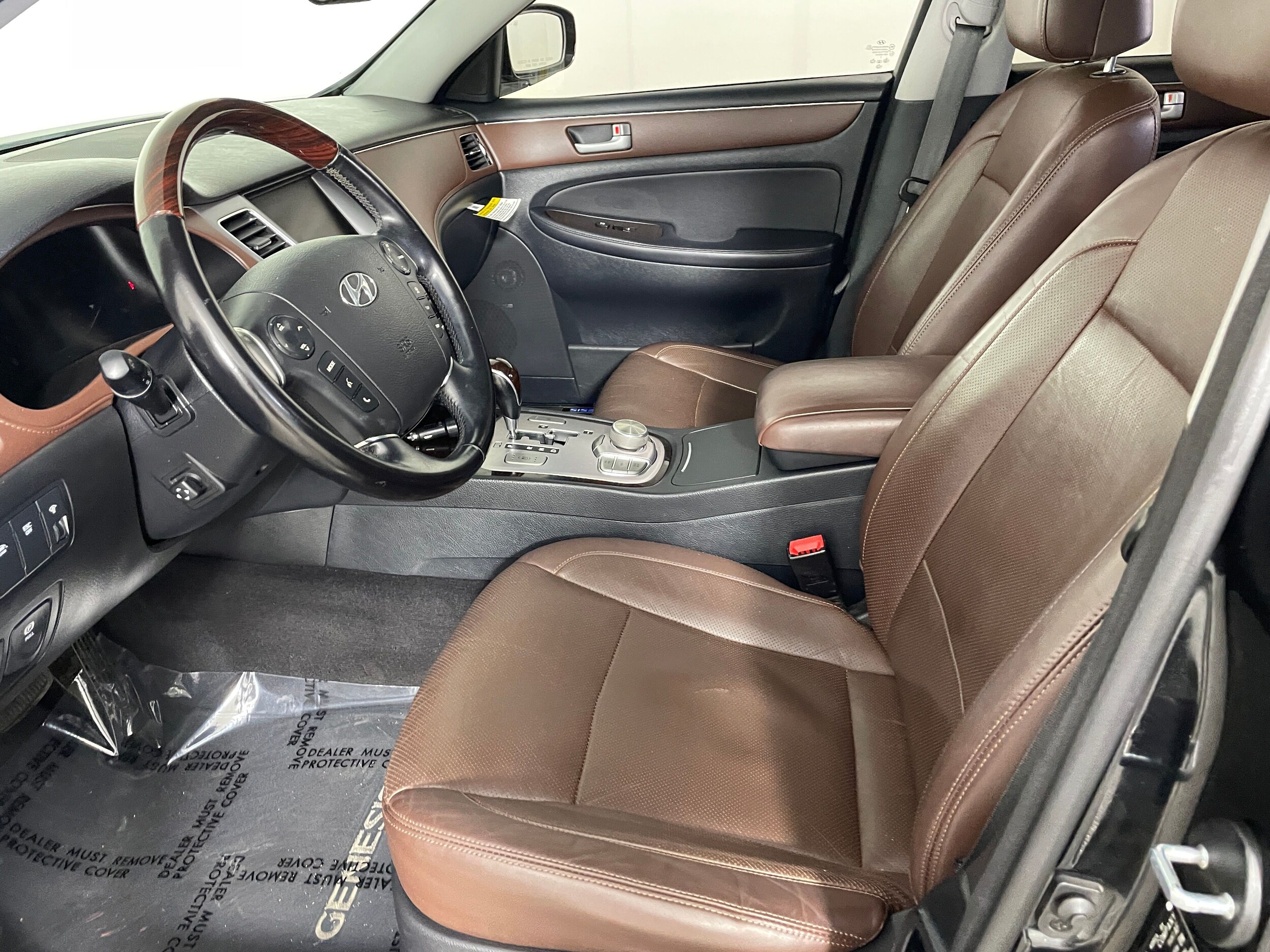 2012 Hyundai Genesis 4.6 photo 2