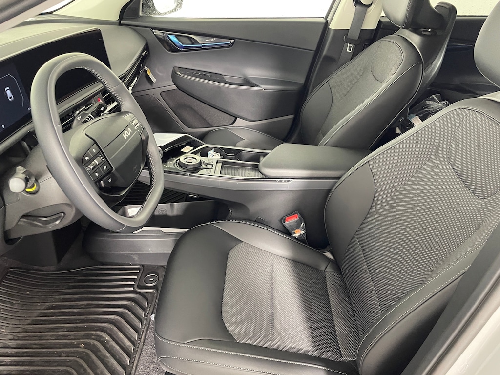 New 2026 Kia EV6 Light Long Range SUV