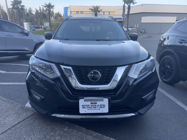 2018 Nissan Rogue SV photo 2