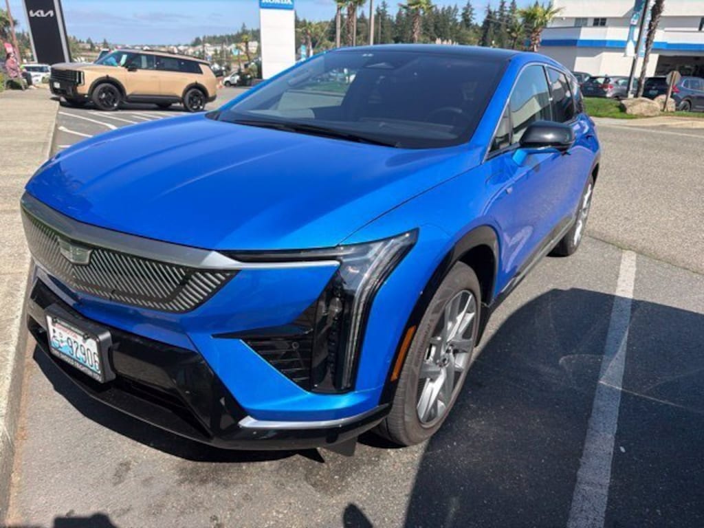 Used 2026 CADILLAC OPTIQ Premium Luxury SUV