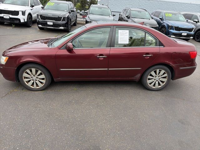 2009 Hyundai Sonata Limited photo 2