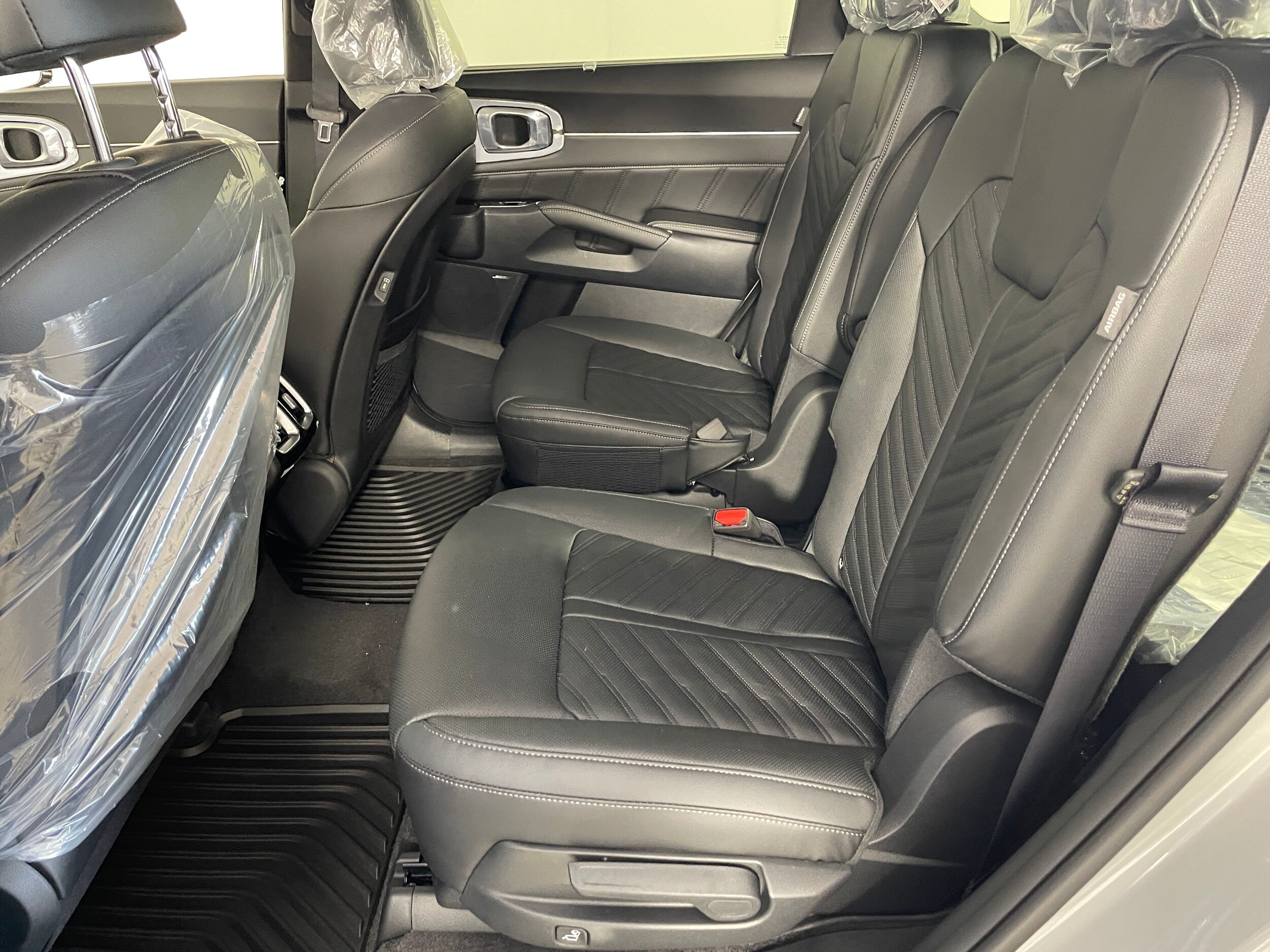 2025 Kia Sorento X-Pro SX Prestige photo 3