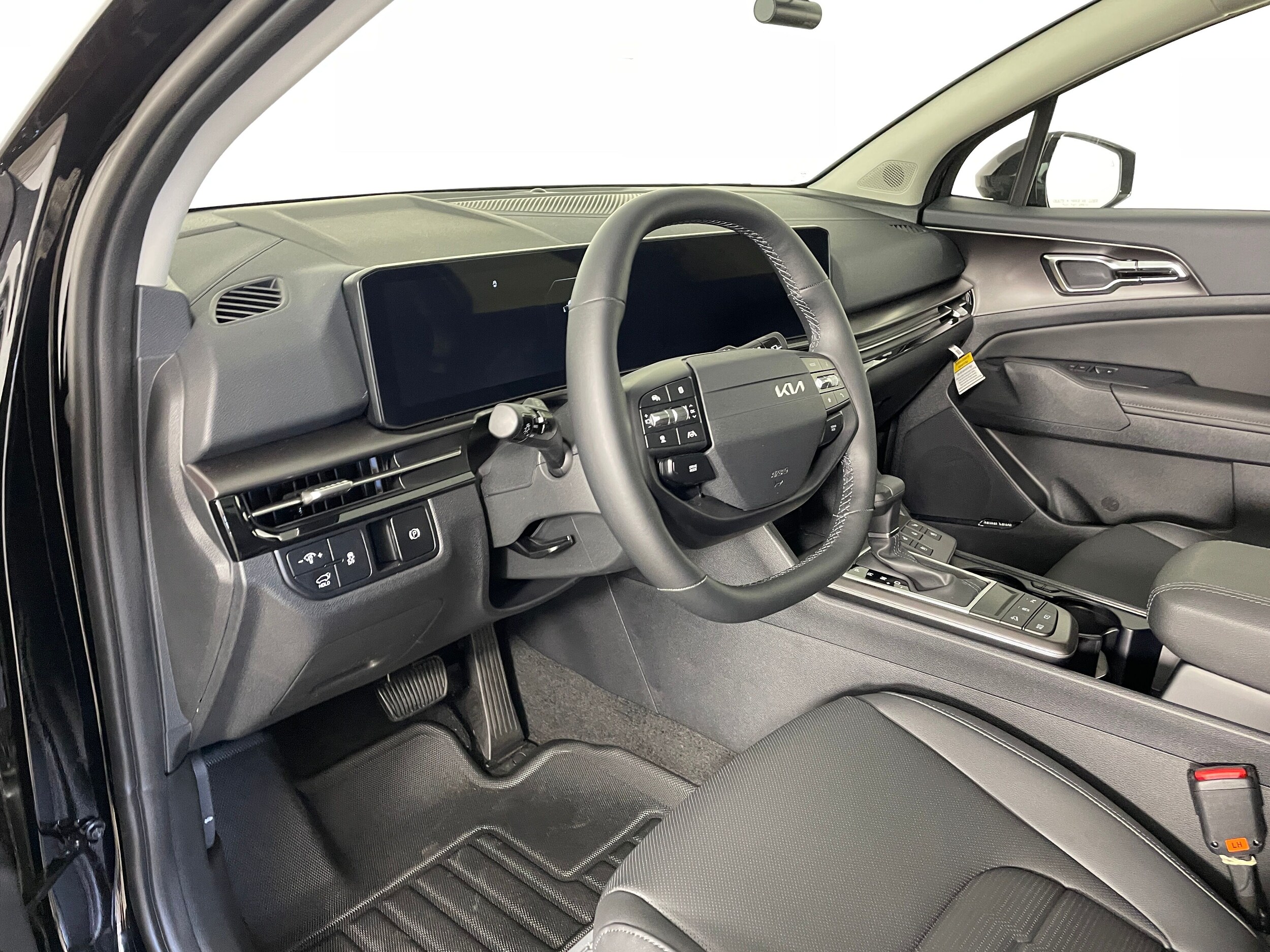 2026 Kia Sportage photo 2