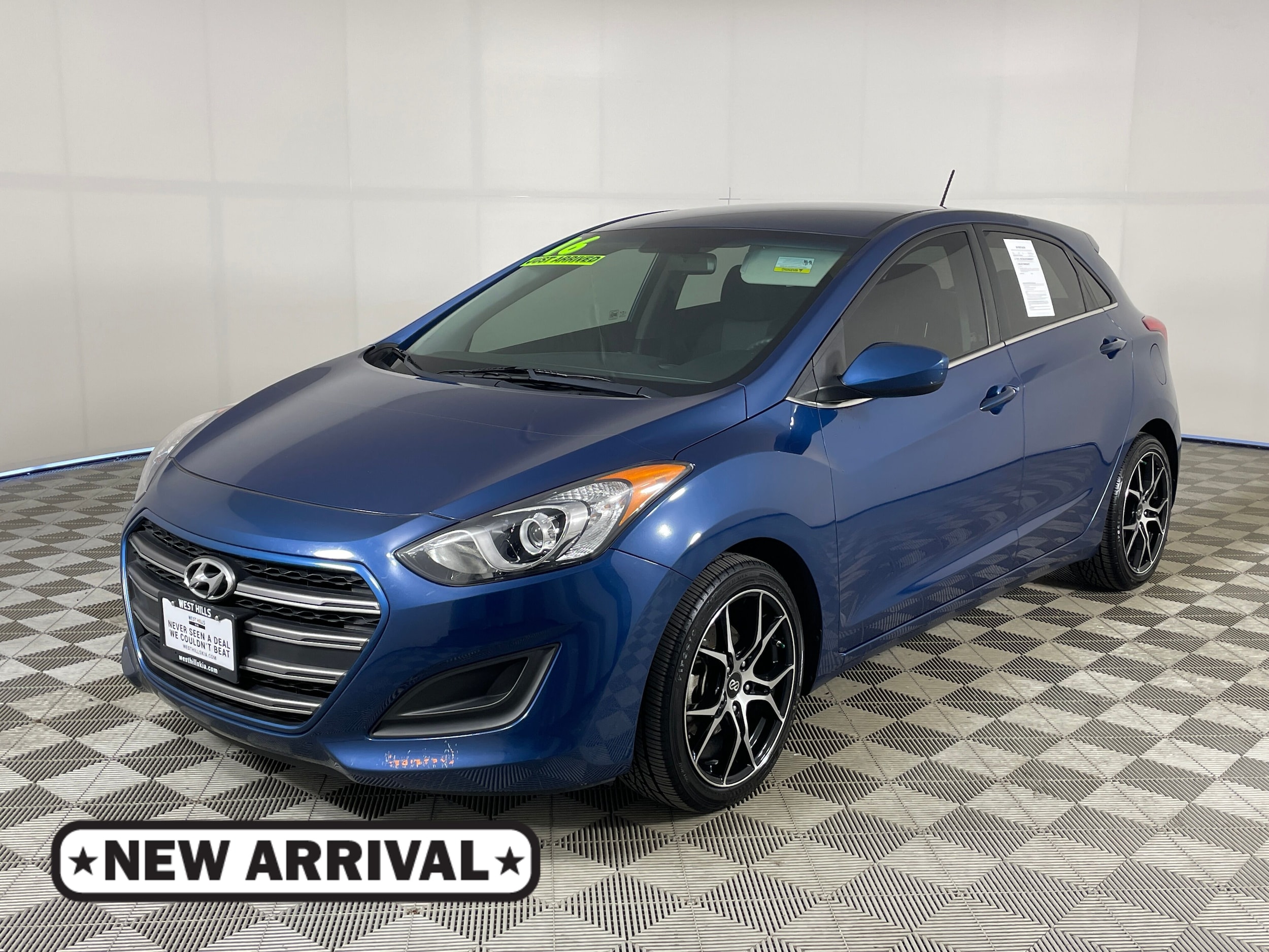 2016 Hyundai Elantra GT 2.0L 6-Speed A/T's photo