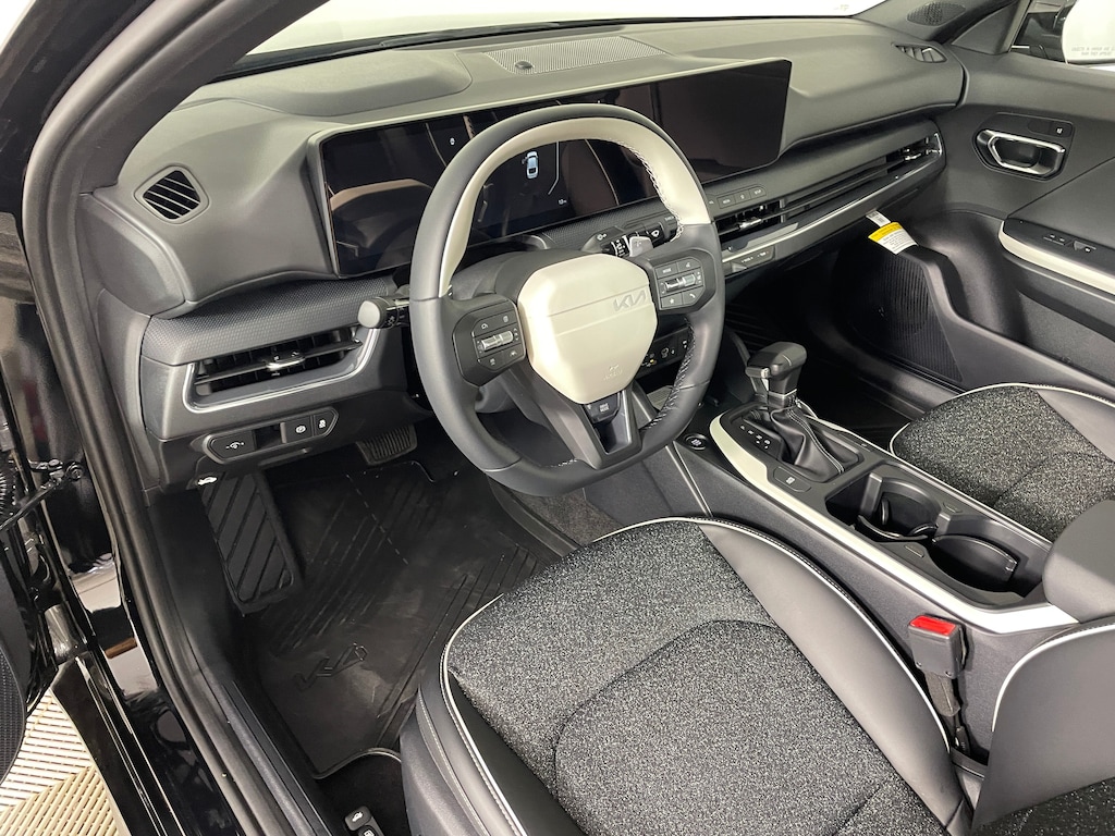 New 2025 Kia K4 GT-Line Sedan