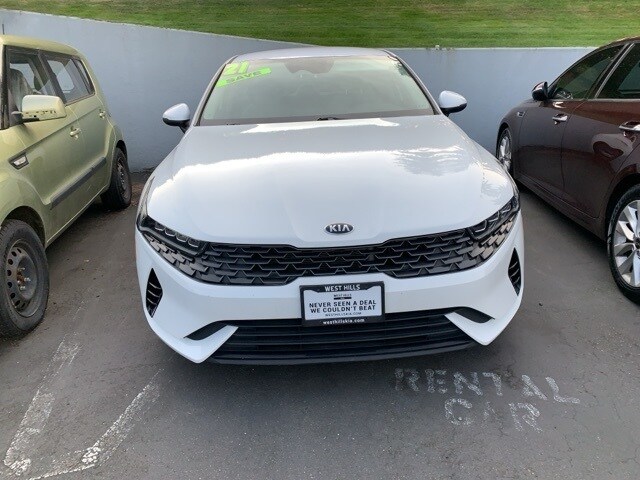 2021 Kia K5 LXS photo 2