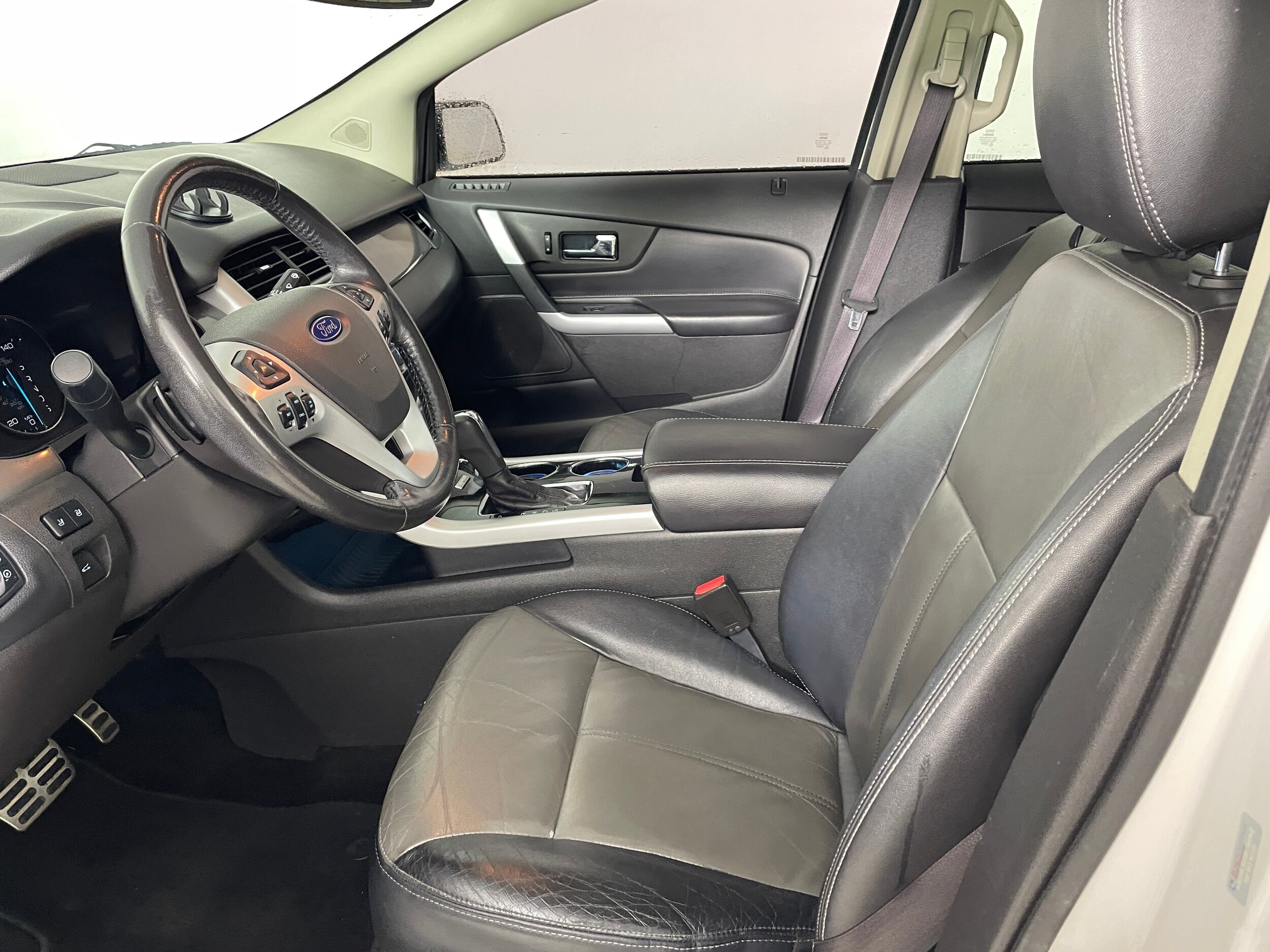 2013 Ford Edge Sport photo 2