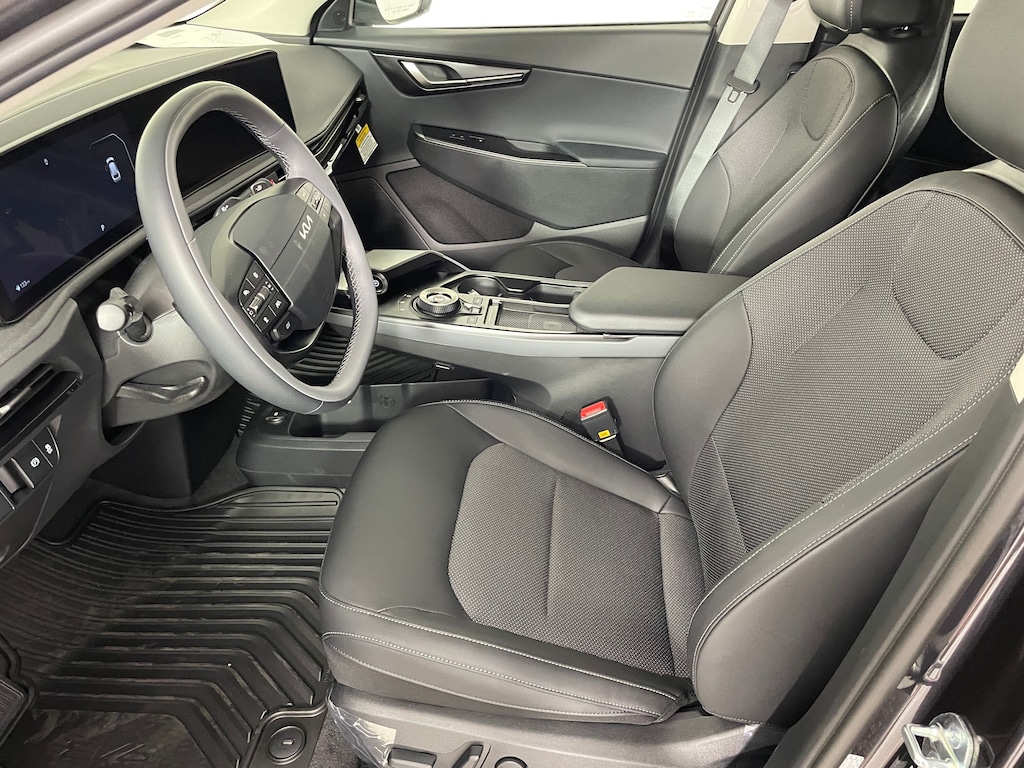 New 2026 Kia EV6 Light Long Range SUV
