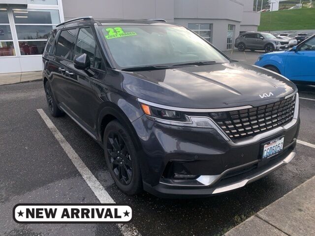 2023 Kia Carnival SX's photo