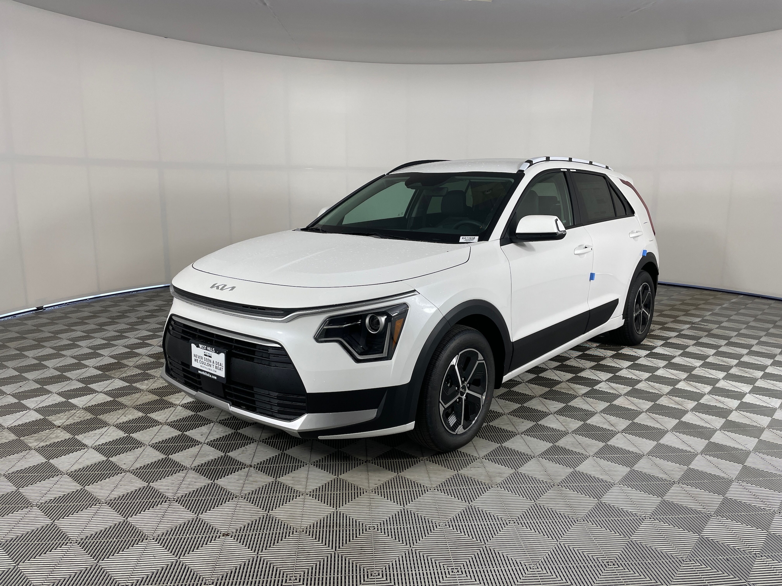 2026 Kia Niro EX HEV's photo